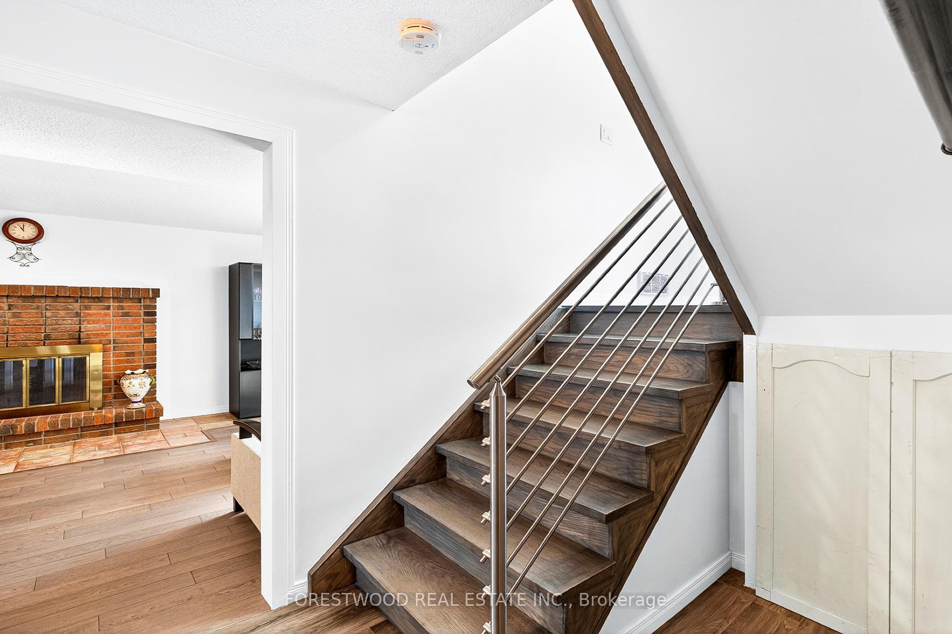 93 Deerhurst Road photo 31