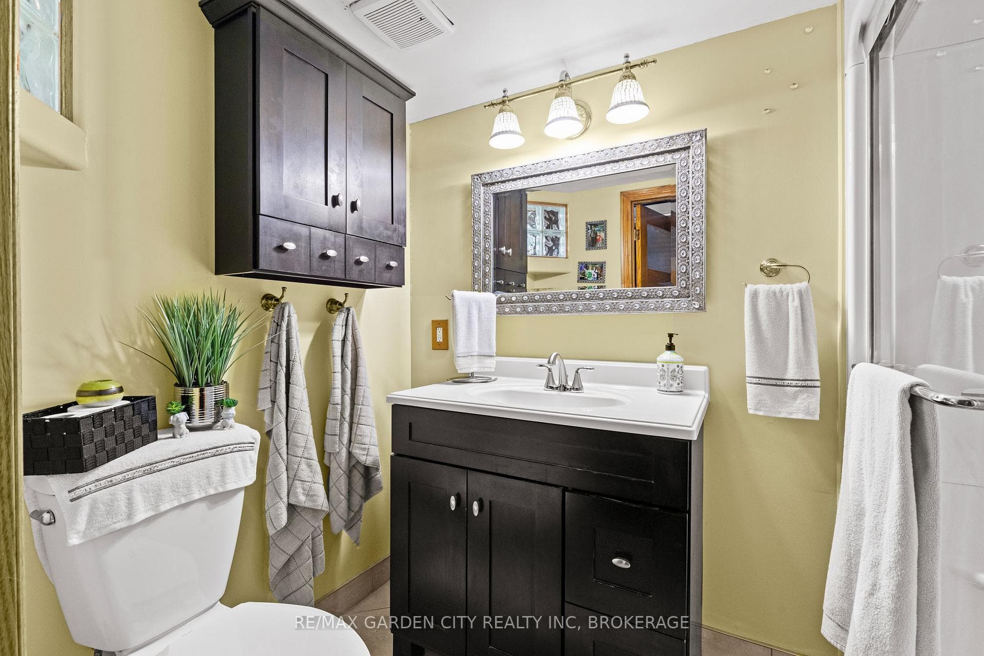 8842 Roosevelt Street photo 23