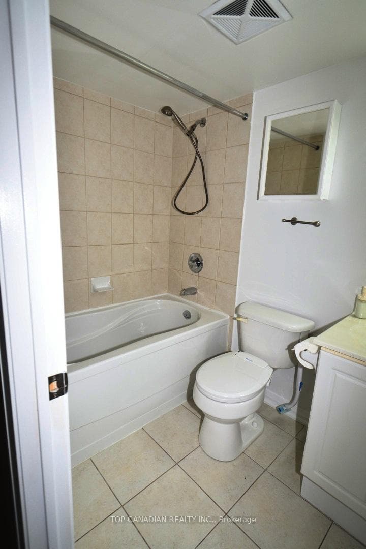 220 Forum Drive Unit 1413 photo 28