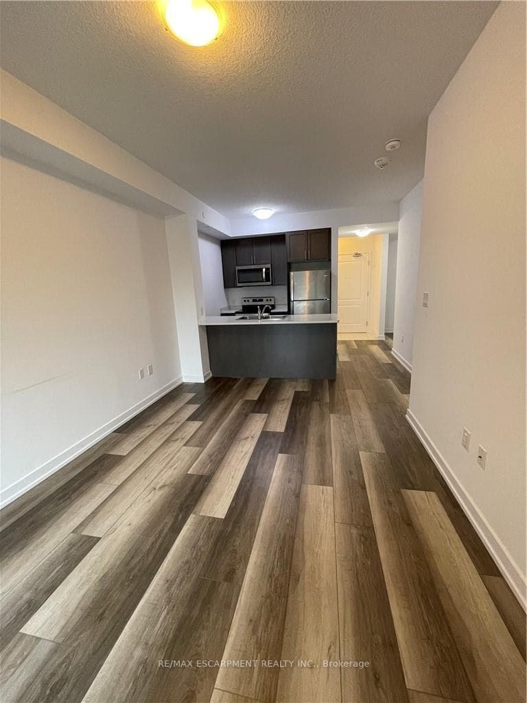 450 Dundas Street Unit 214 photo 8