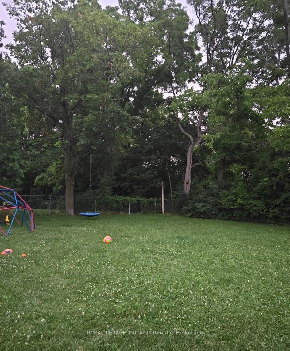 18 Simcoe Street photo 29
