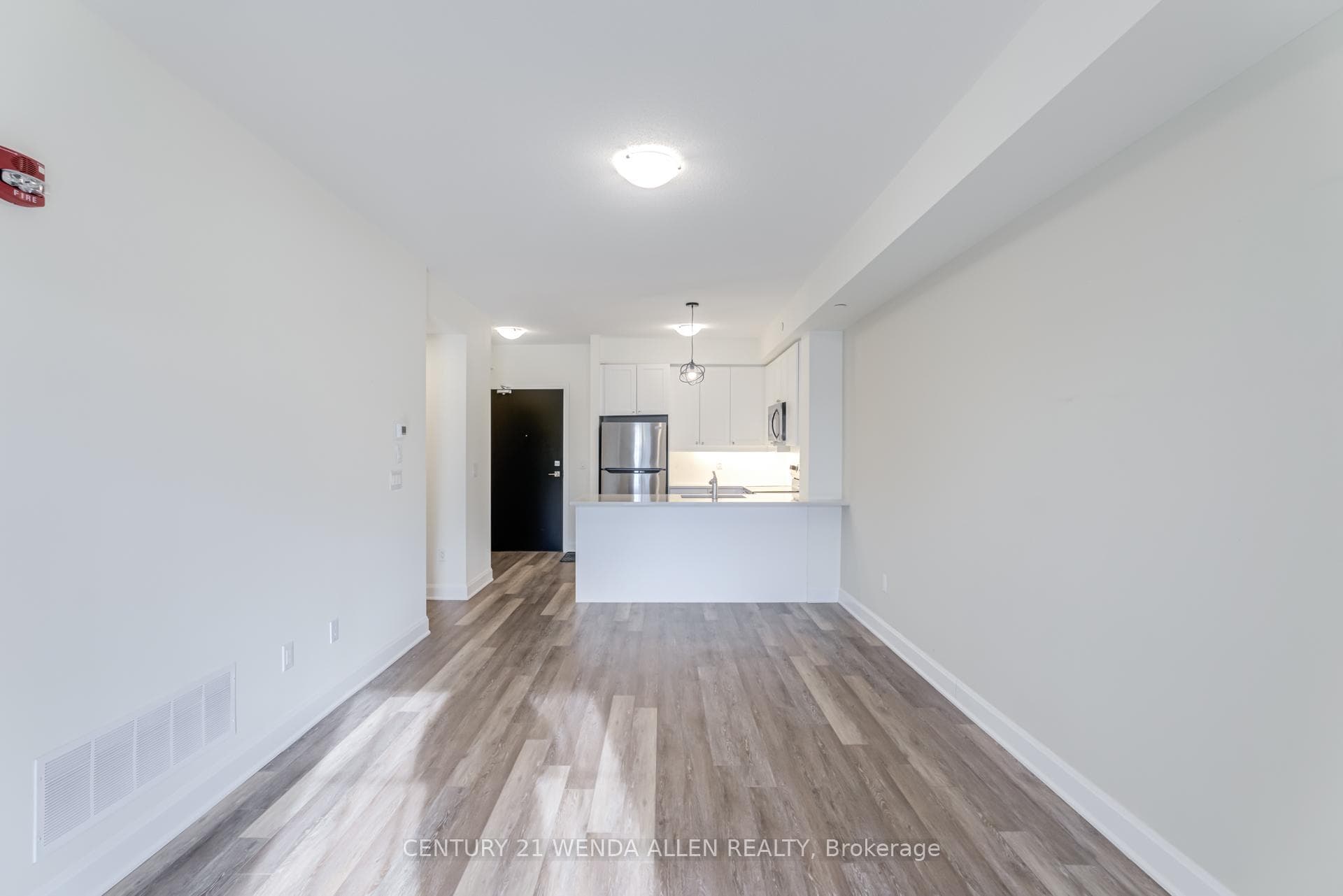 50 Lakebreze Drive Unit 110 photo 17