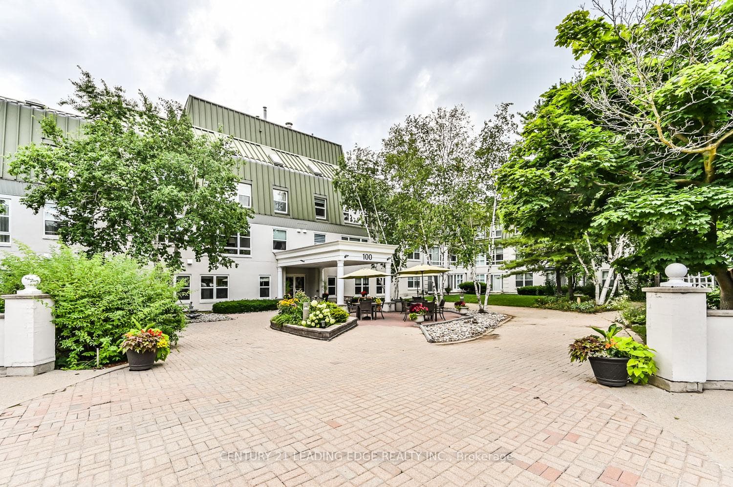 100 Anna Russell Way Unit 124 photo 1