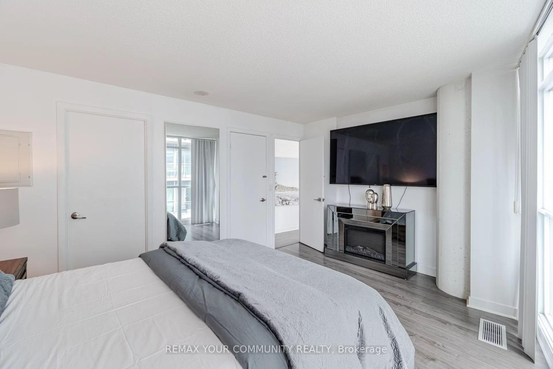 155 Legion Road Unit Ph-2913 photo 22