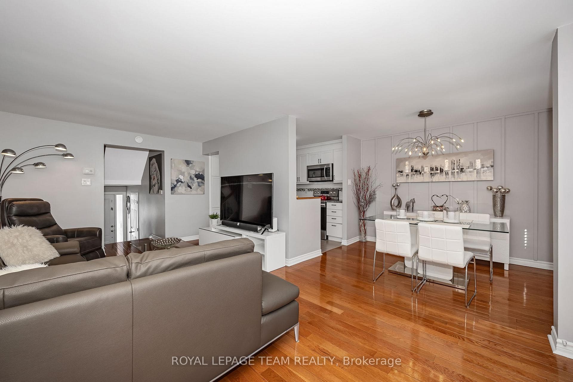 18 Benlea Drive Unit C photo 9