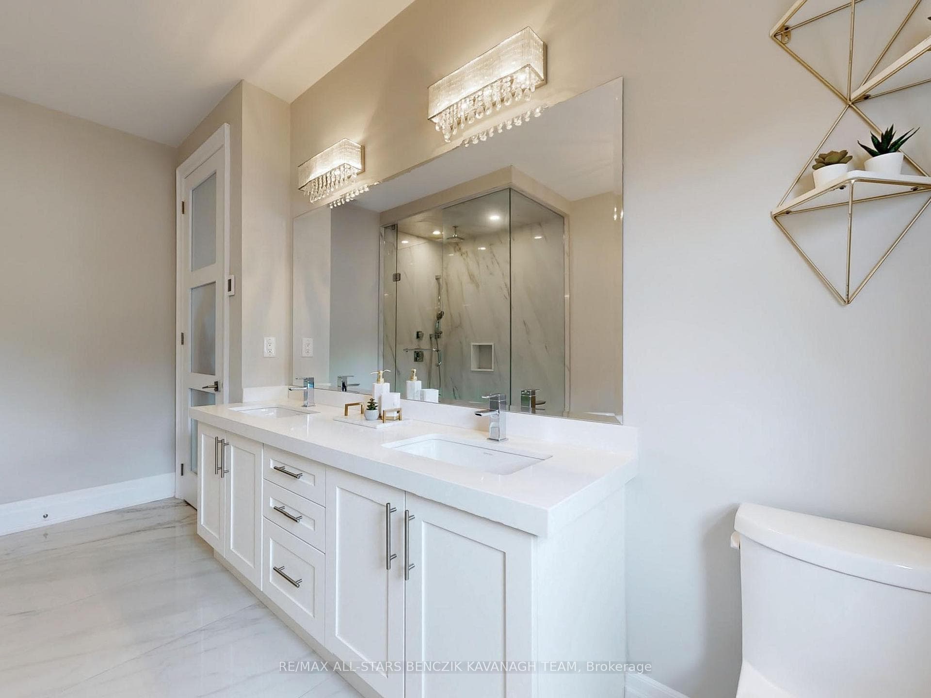 10A Albert Street photo 16