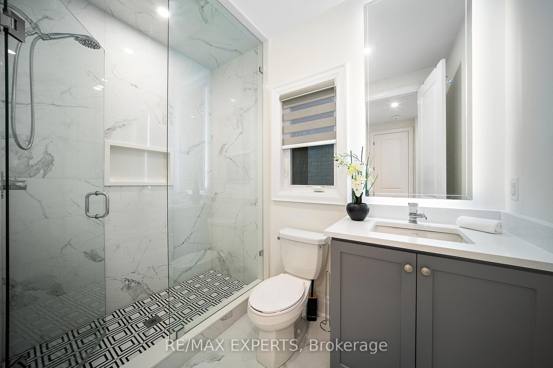 163 WAINFLEET Crescent photo 26