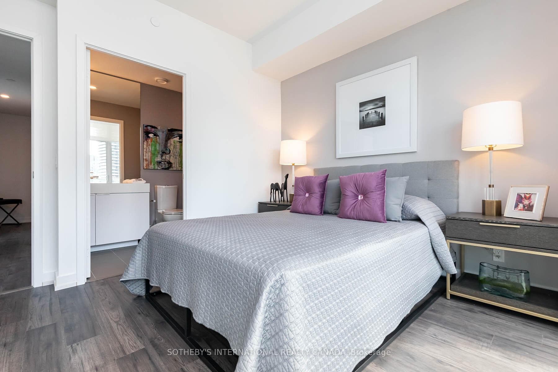 33 Helendale Avenue Unit 2110 photo 15