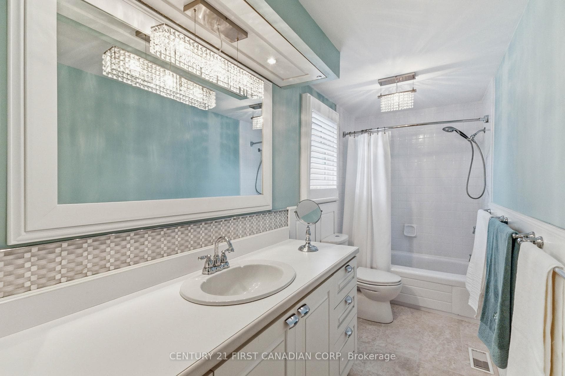 1080 Viscount Road photo 30