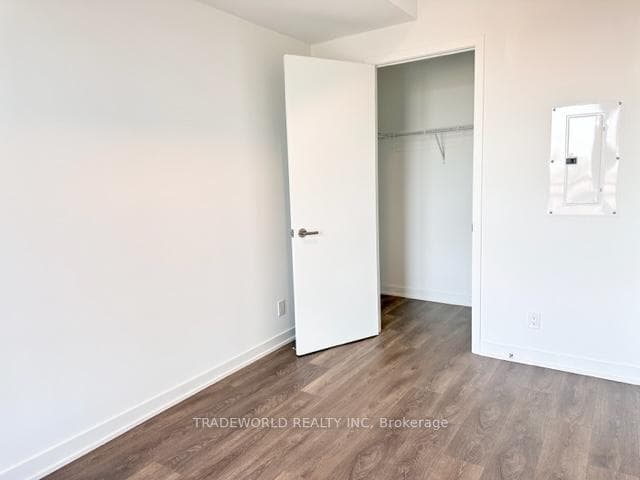 7950 Bathurst Street Unit 408 photo 11
