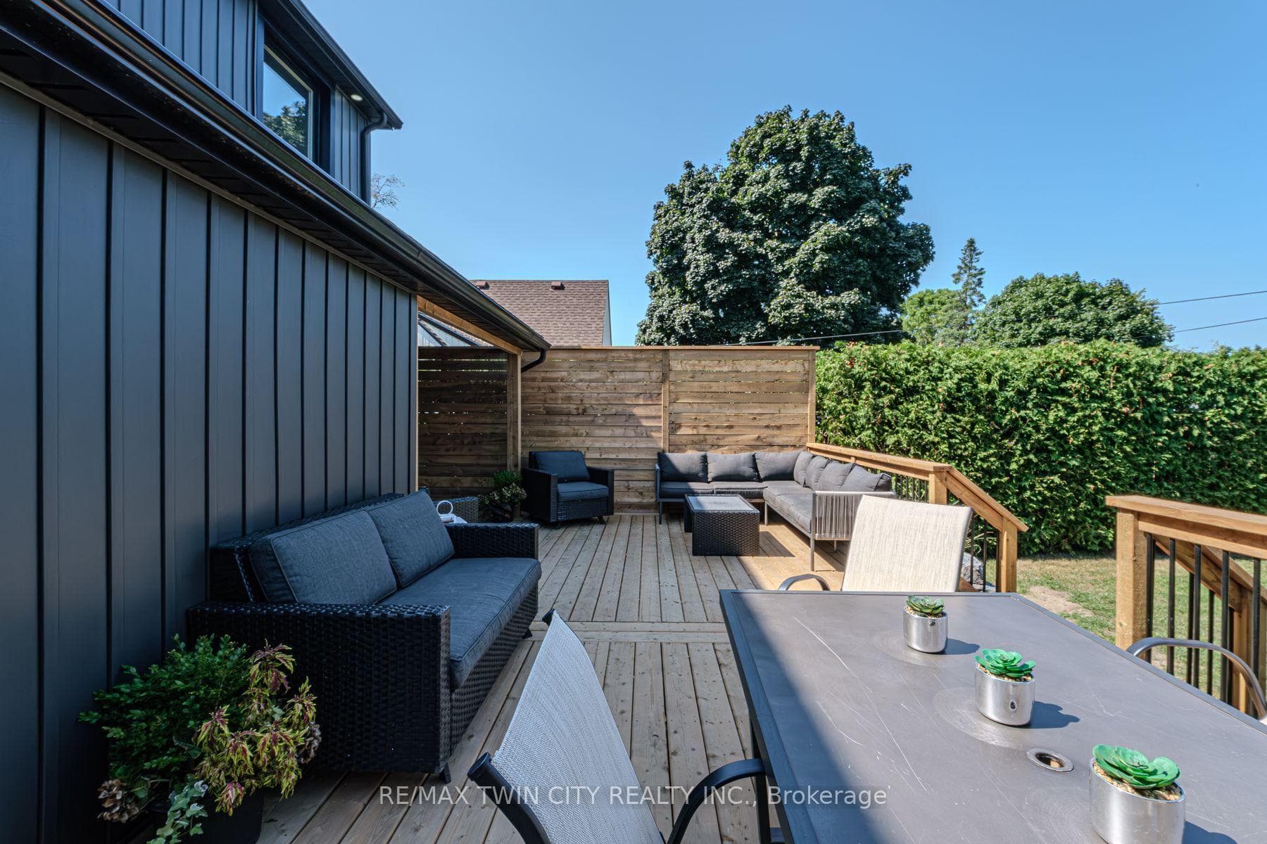 83 Wood Street photo 39