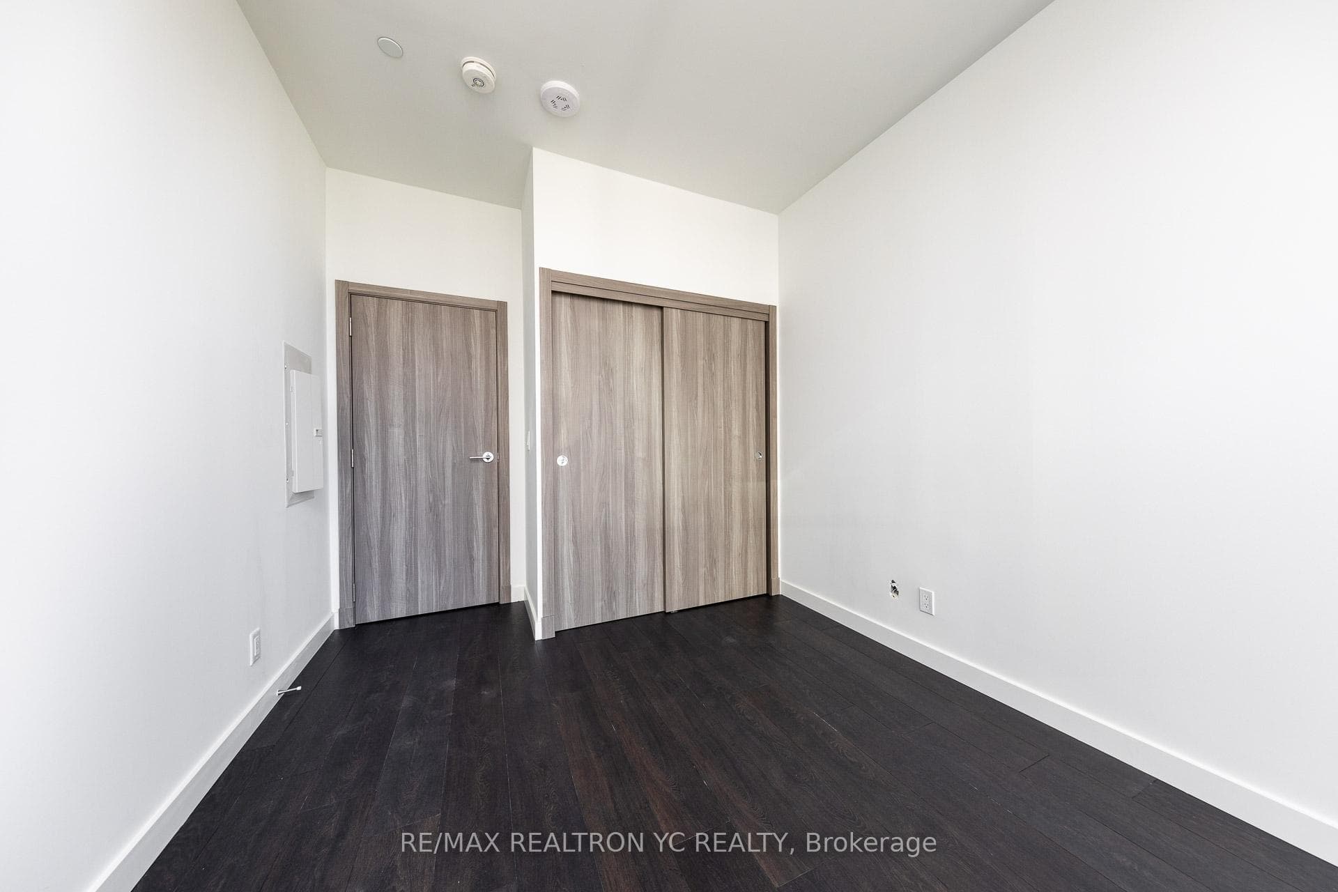 25 Mcmahon Drive Unit 2109 photo 14