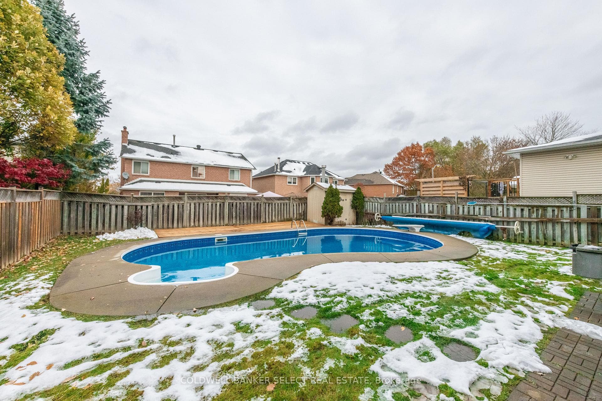 427 Kingsview Drive photo 25
