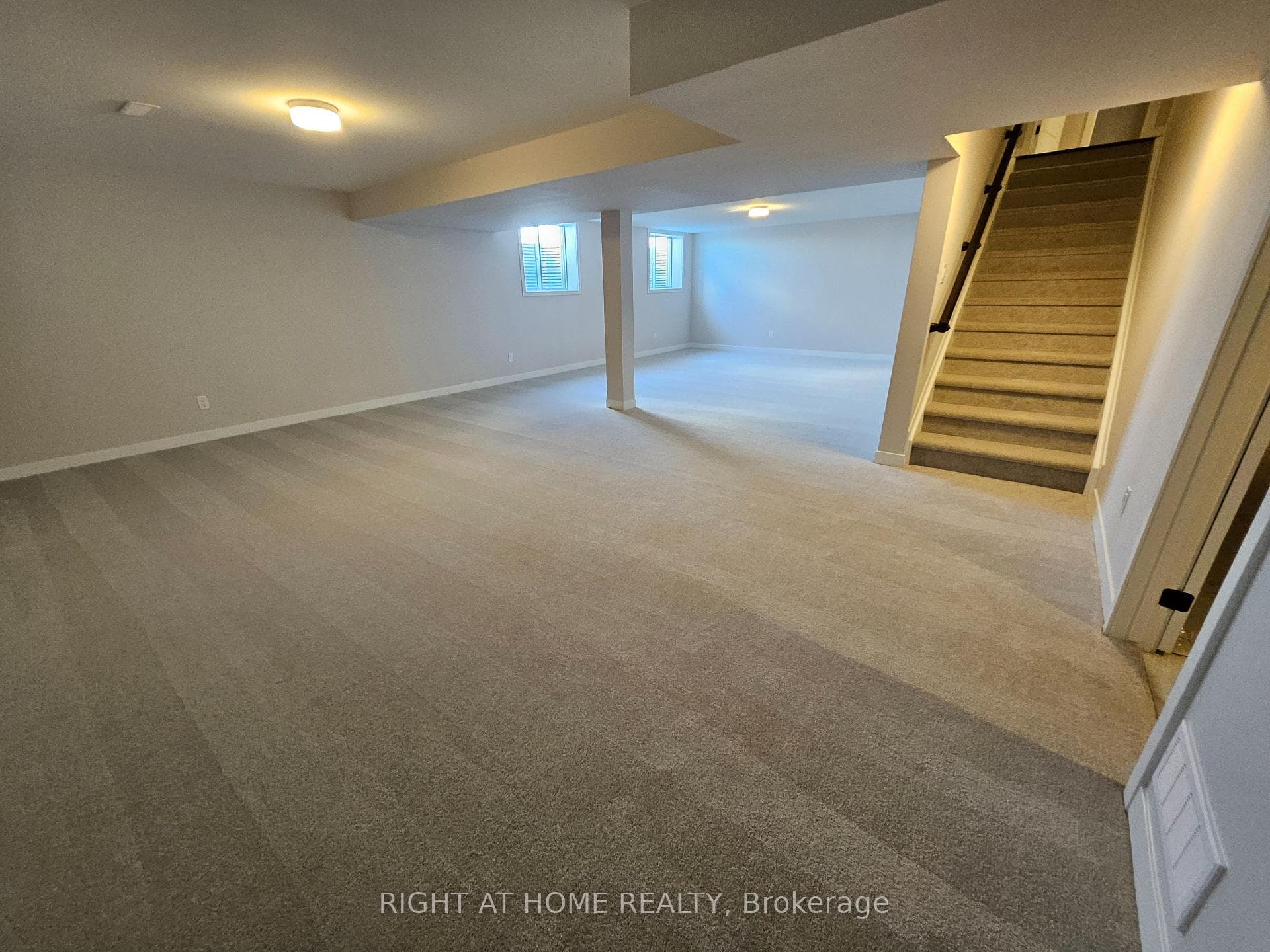 123 GREEN ASH Avenue photo 27