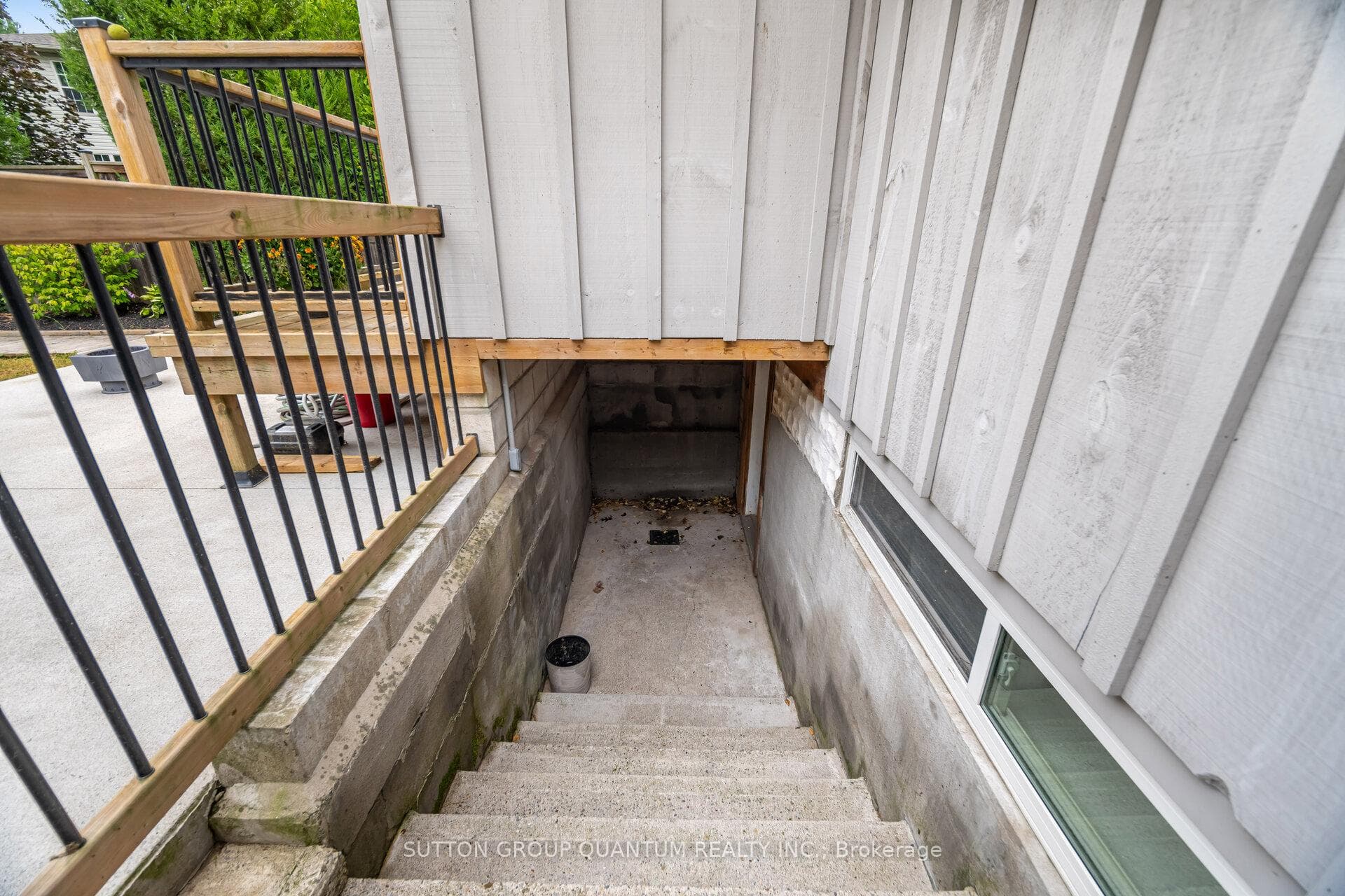 43 Woodbine Crescent photo 36