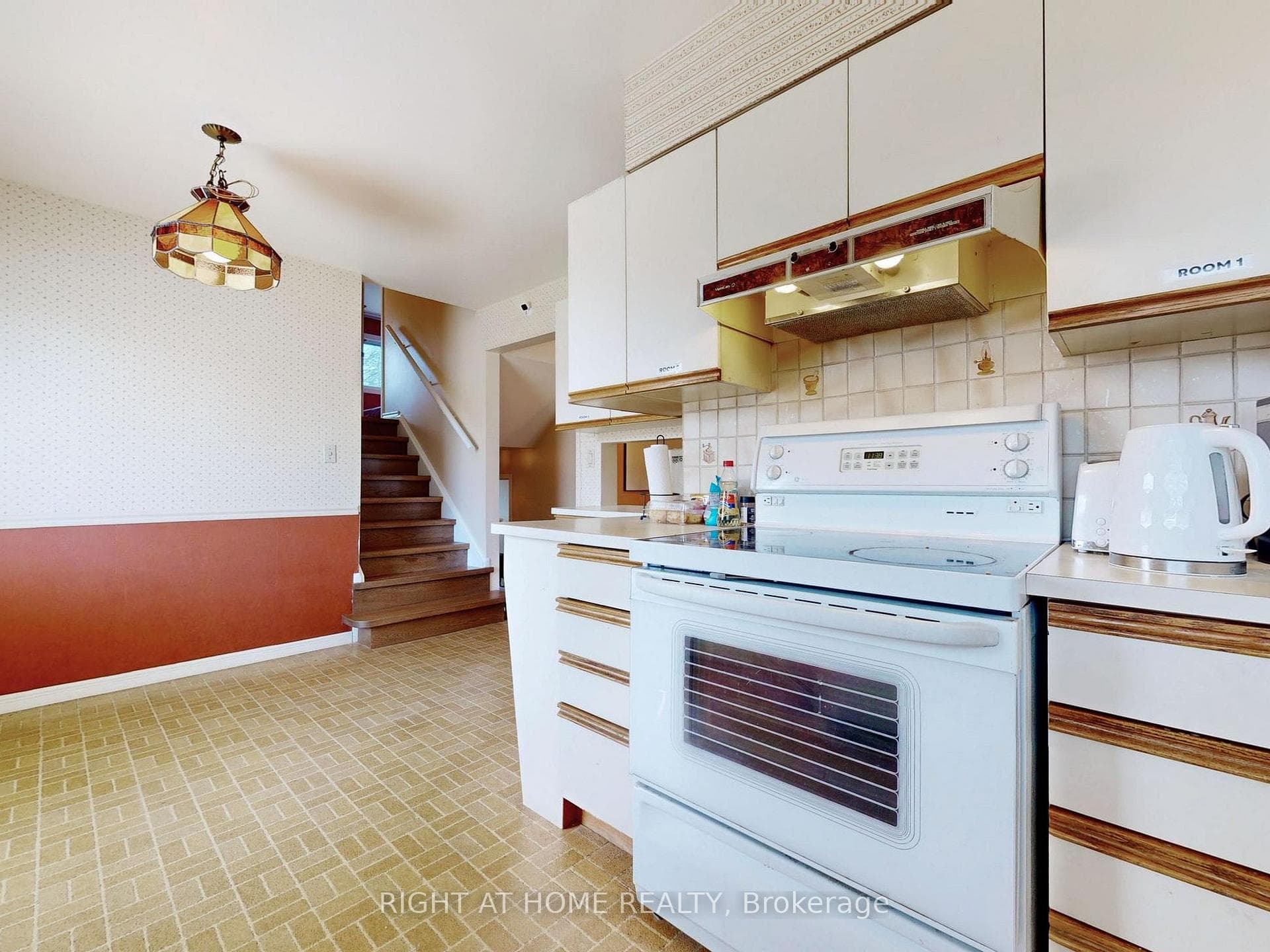 3262 Ivernia Road photo 11