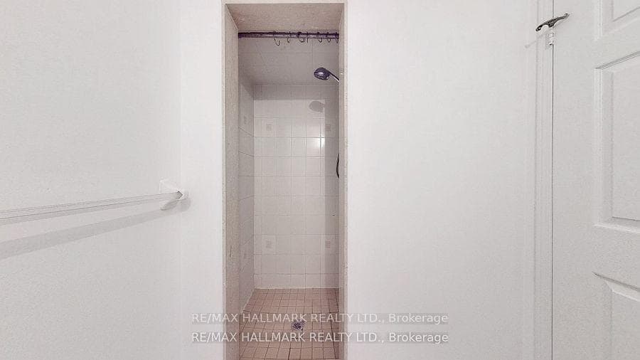 18 Clark Avenue Unit 116 photo 32