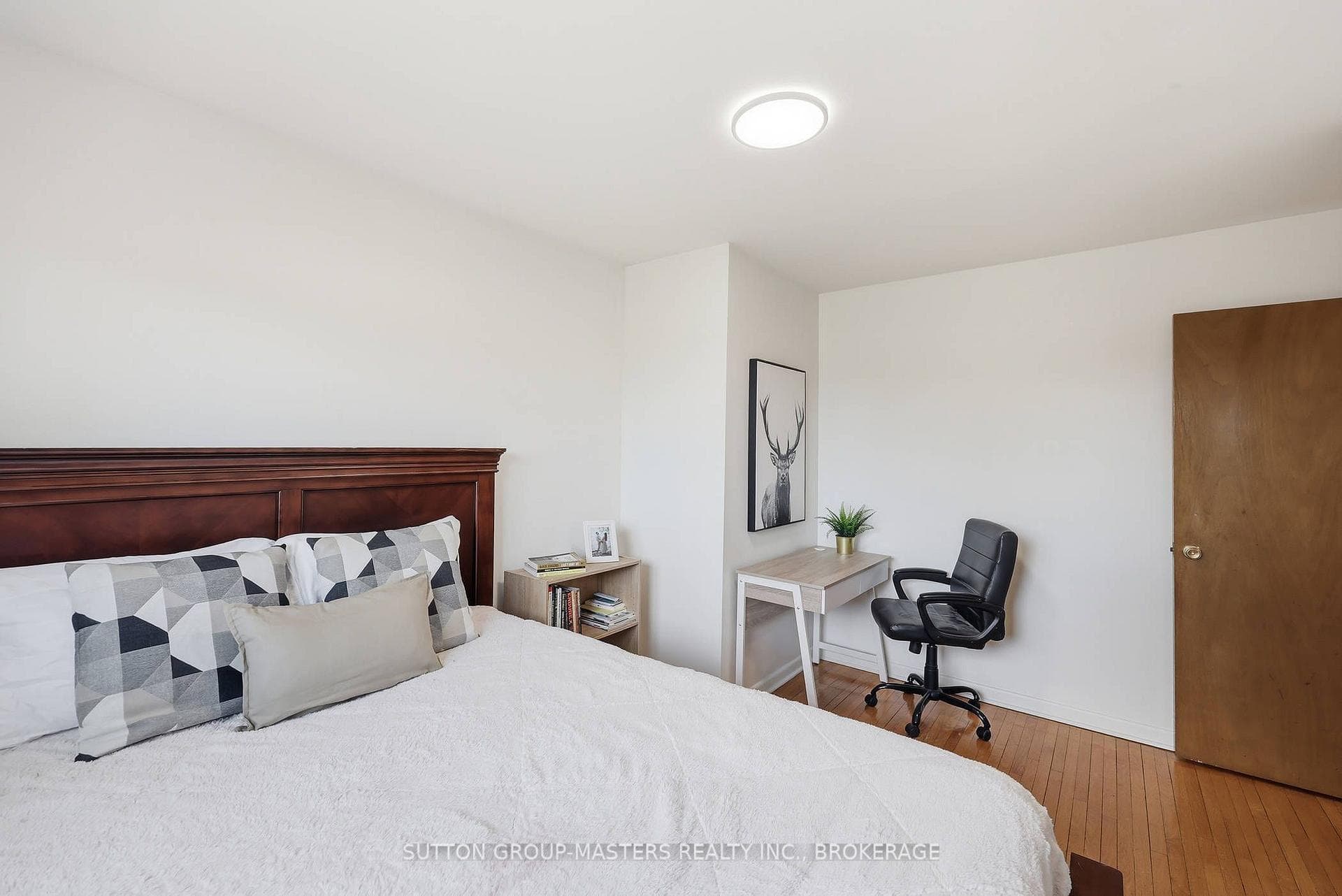 2212 Battersea Road photo 24