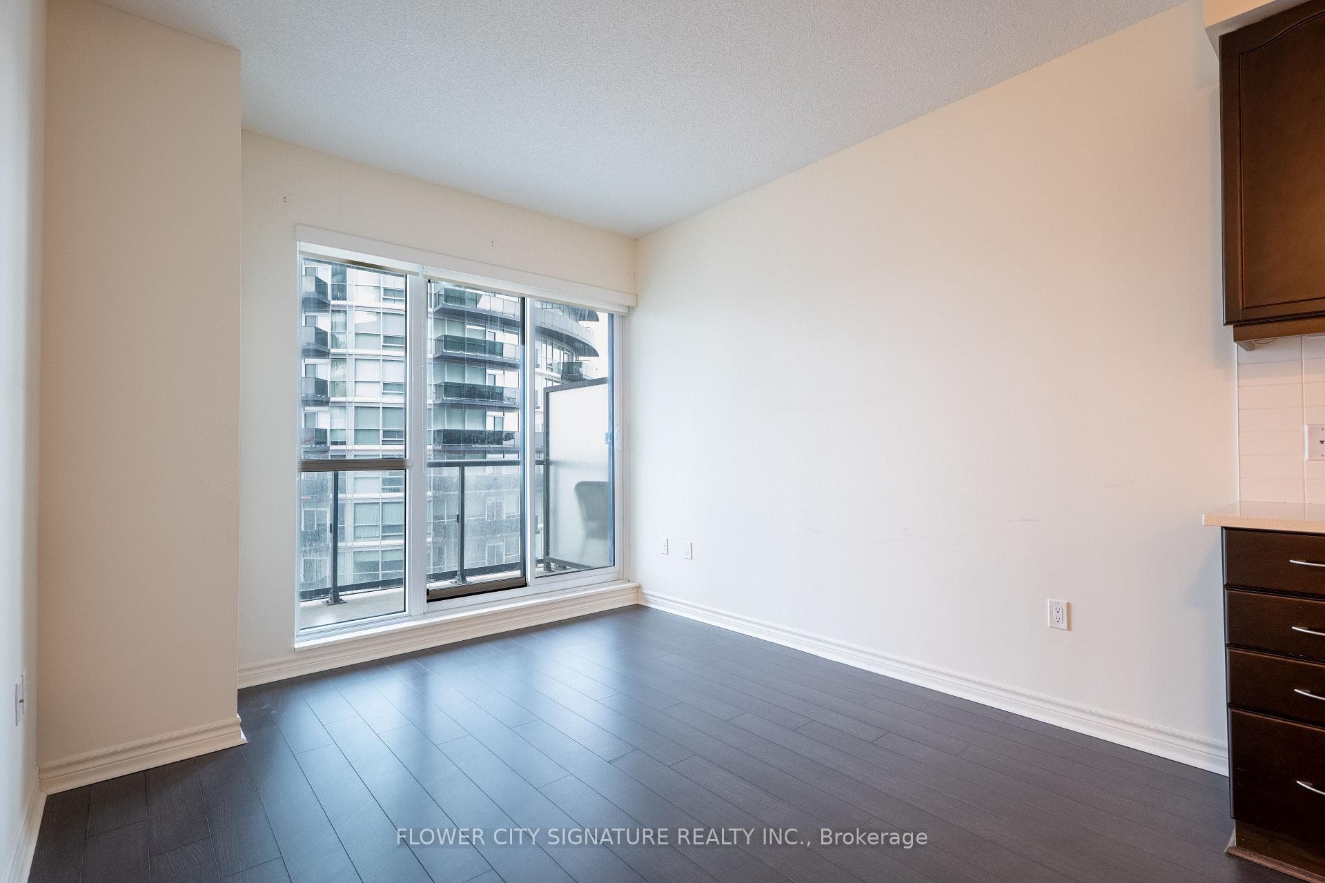 39 Annie Craig Drive Unit 1408 photo 9
