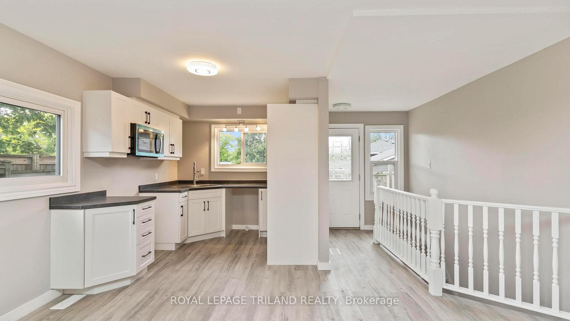 50 FAIRVIEW Avenue photo 29