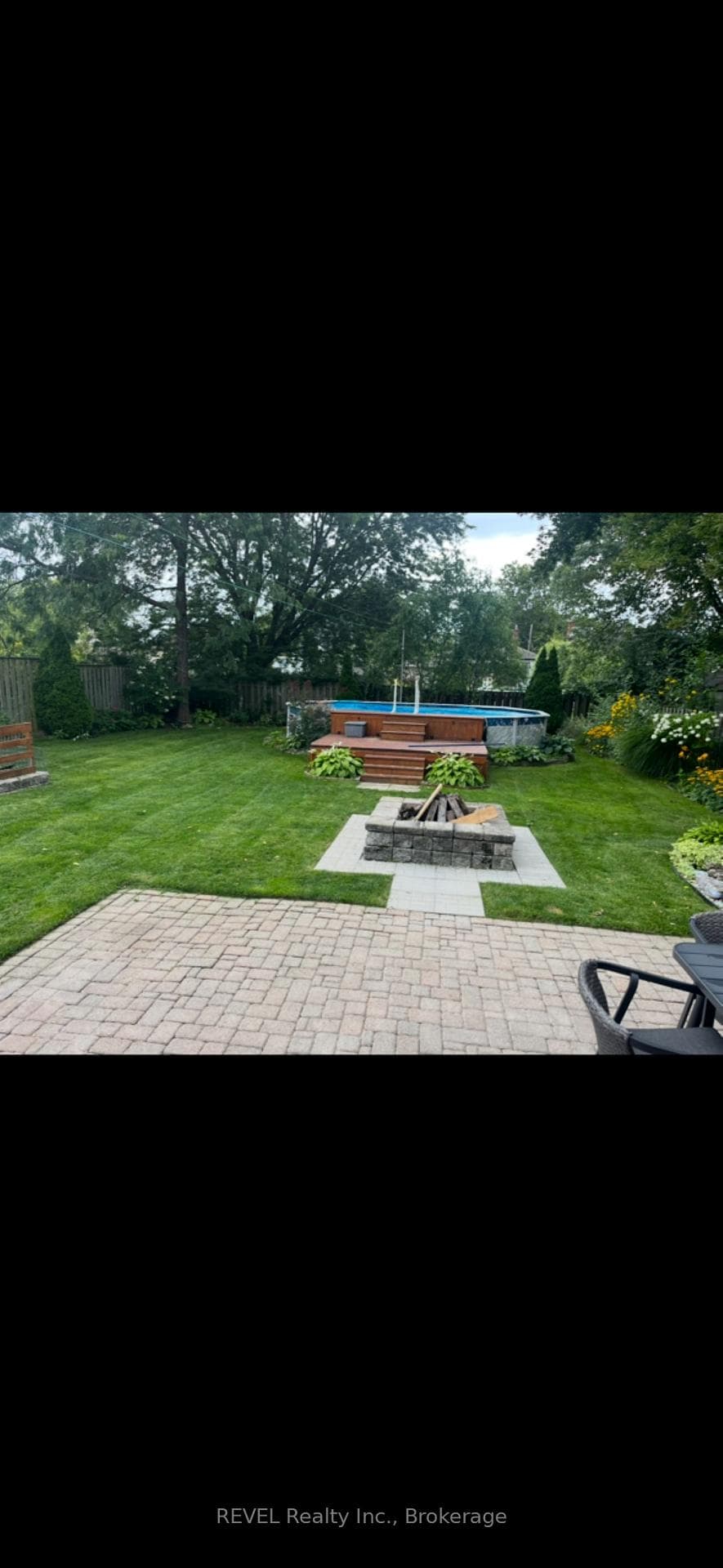 41 Rose Avenue photo 33