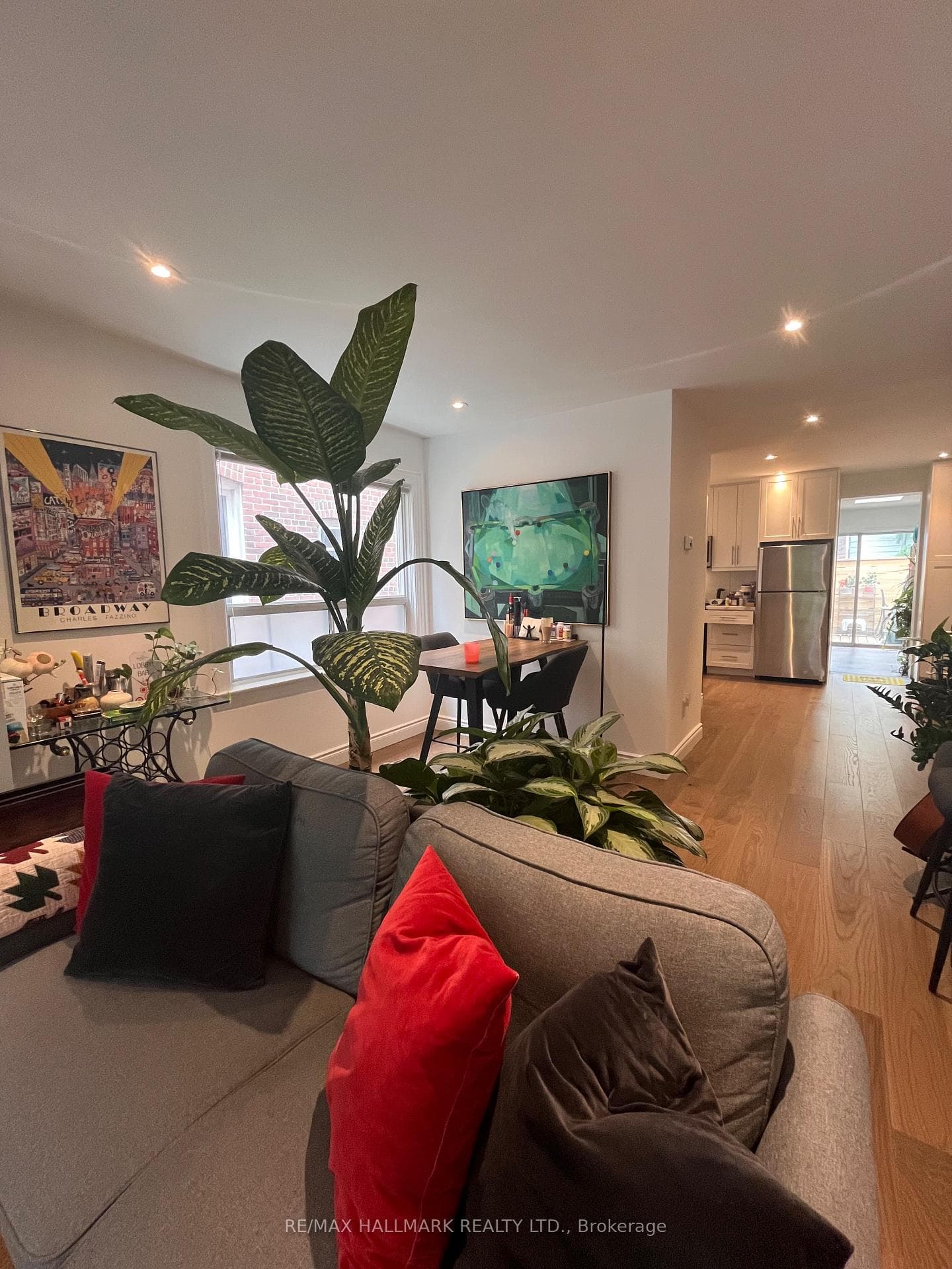 159 Monarch Park Avenue photo 4