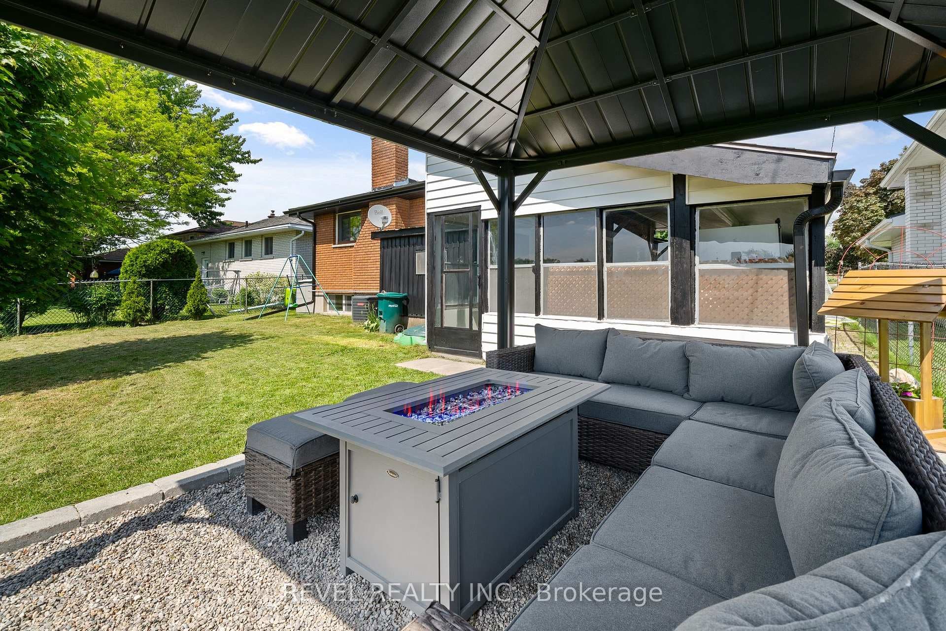110 Glendale Road photo 31