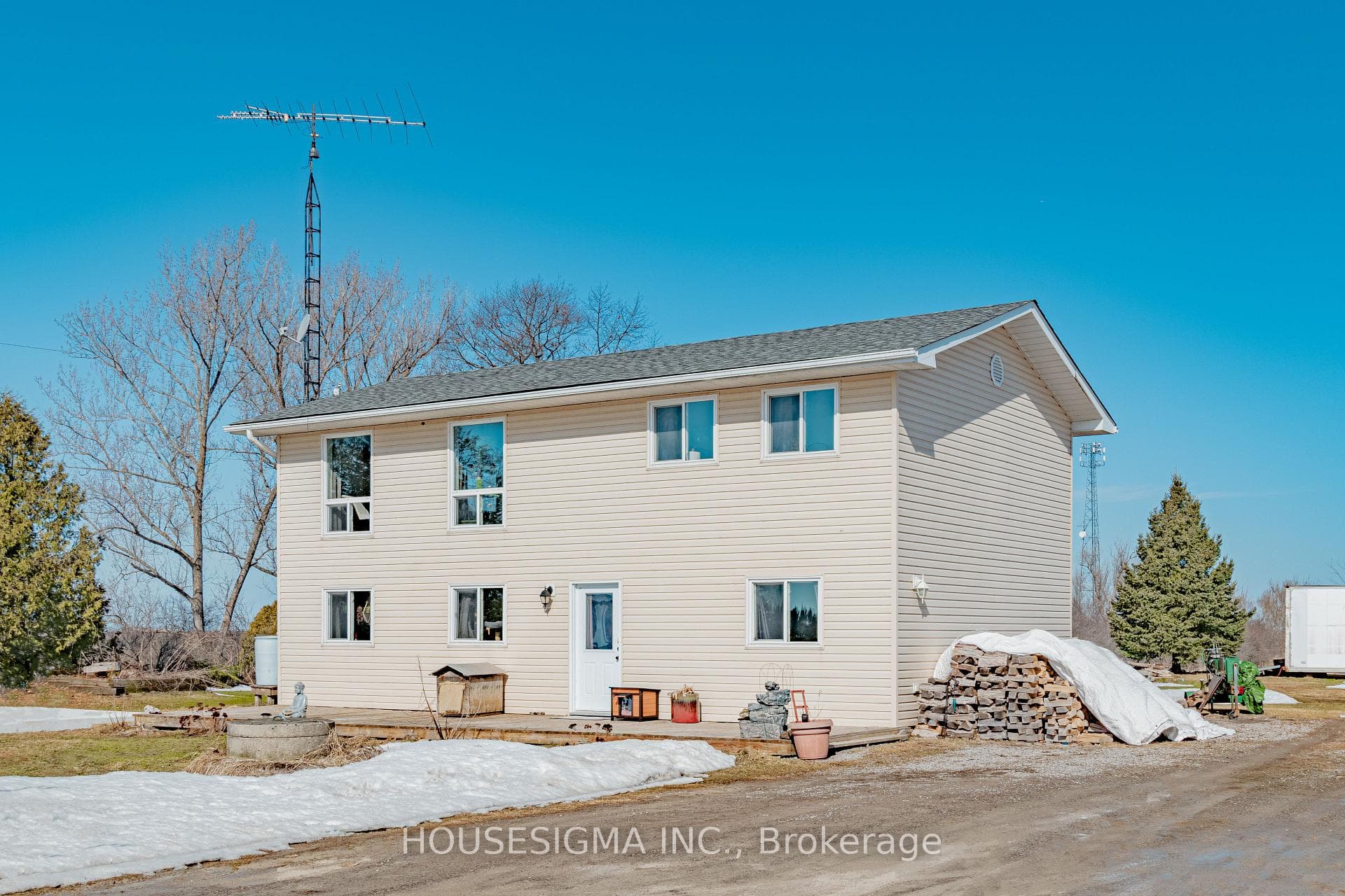 141 Beatty's Road photo 1
