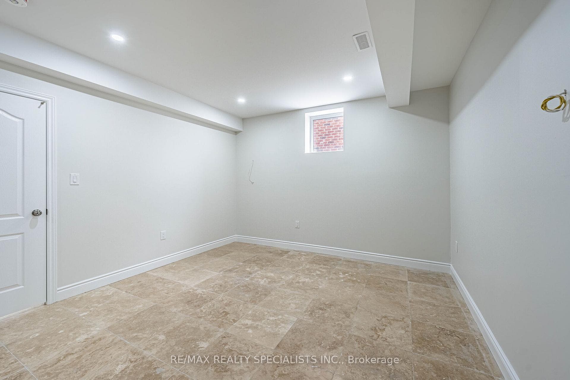 85 Bloomsbury Avenue photo 43
