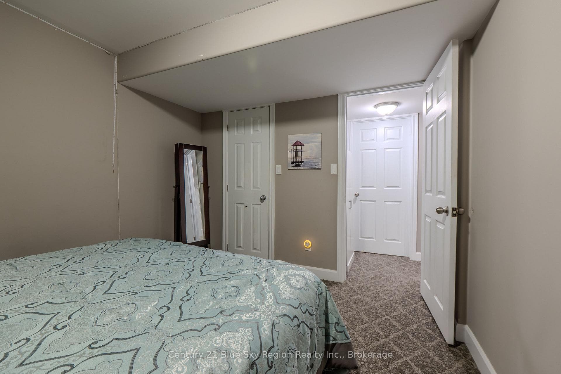 493 Norman Avenue photo 42