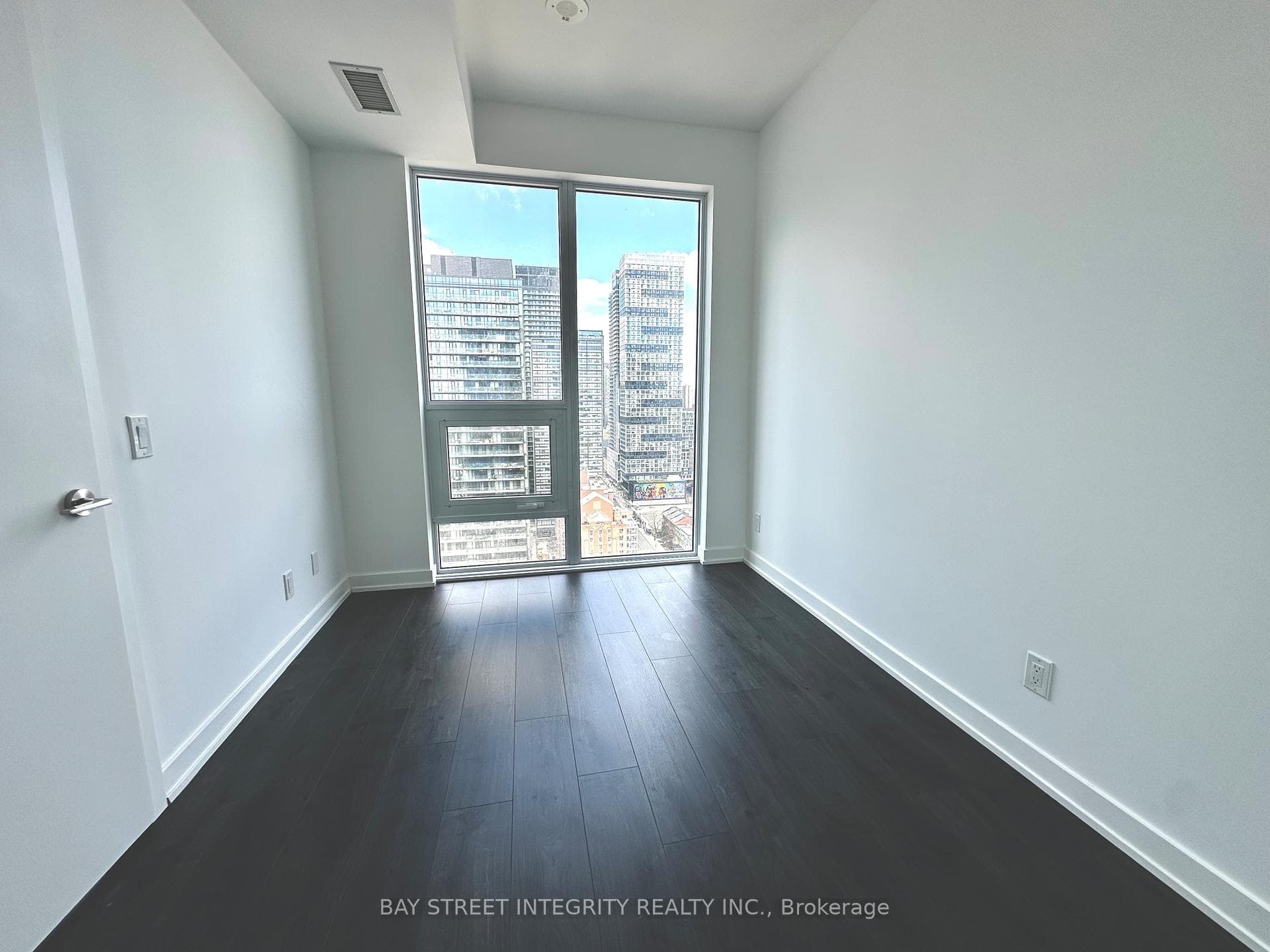 100 Queen Street Unit 2902 photo 9
