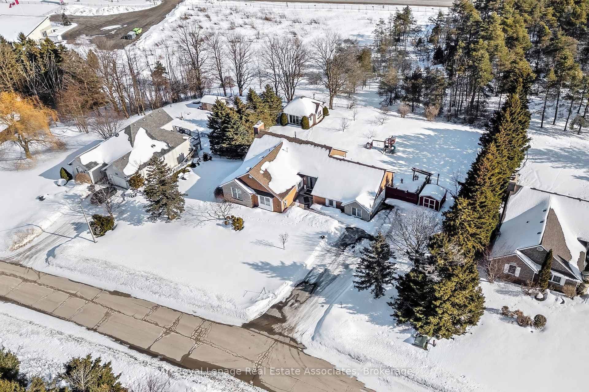 10 Kildare Drive photo 45