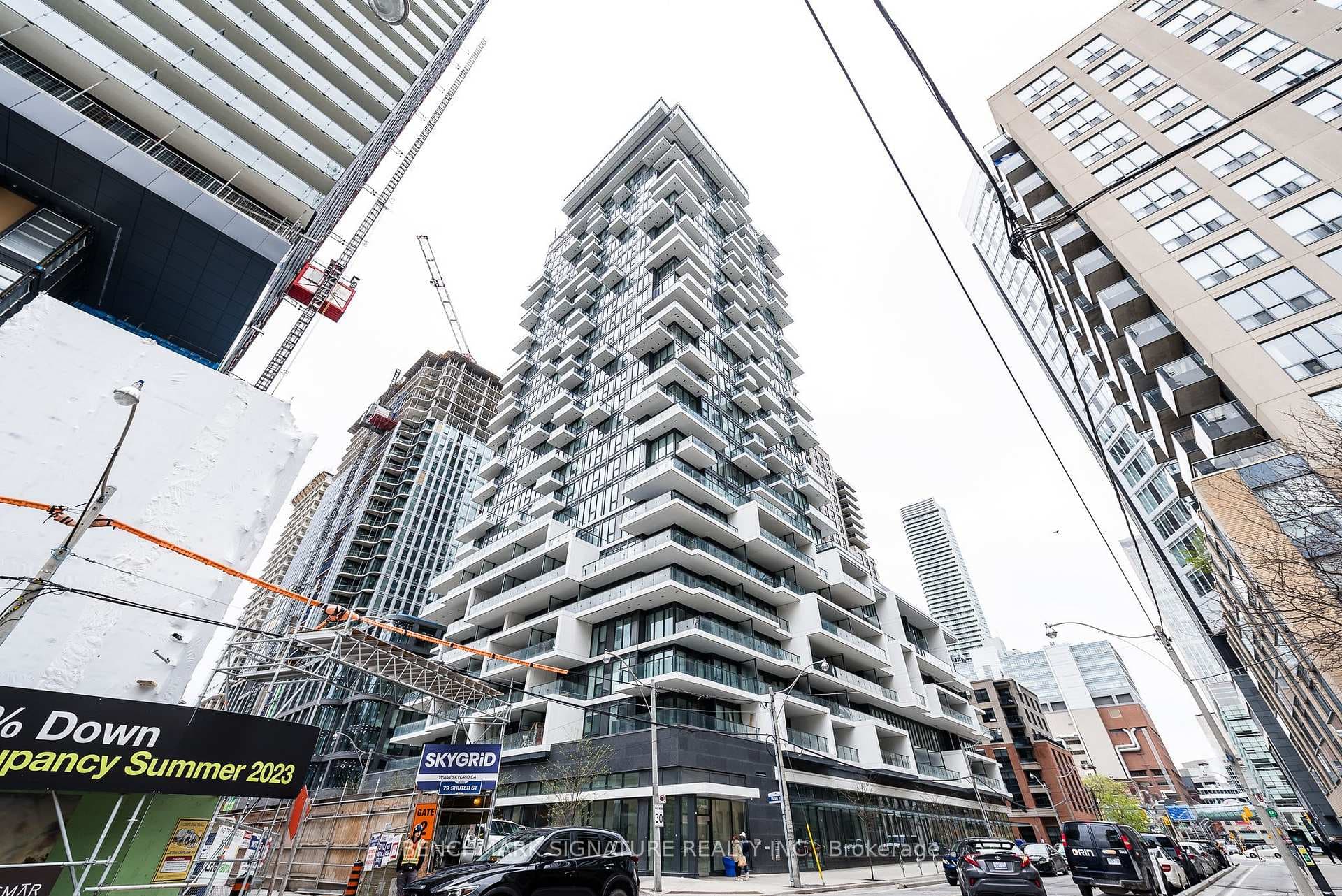 77 Shuter Street Unit 2810 photo 1