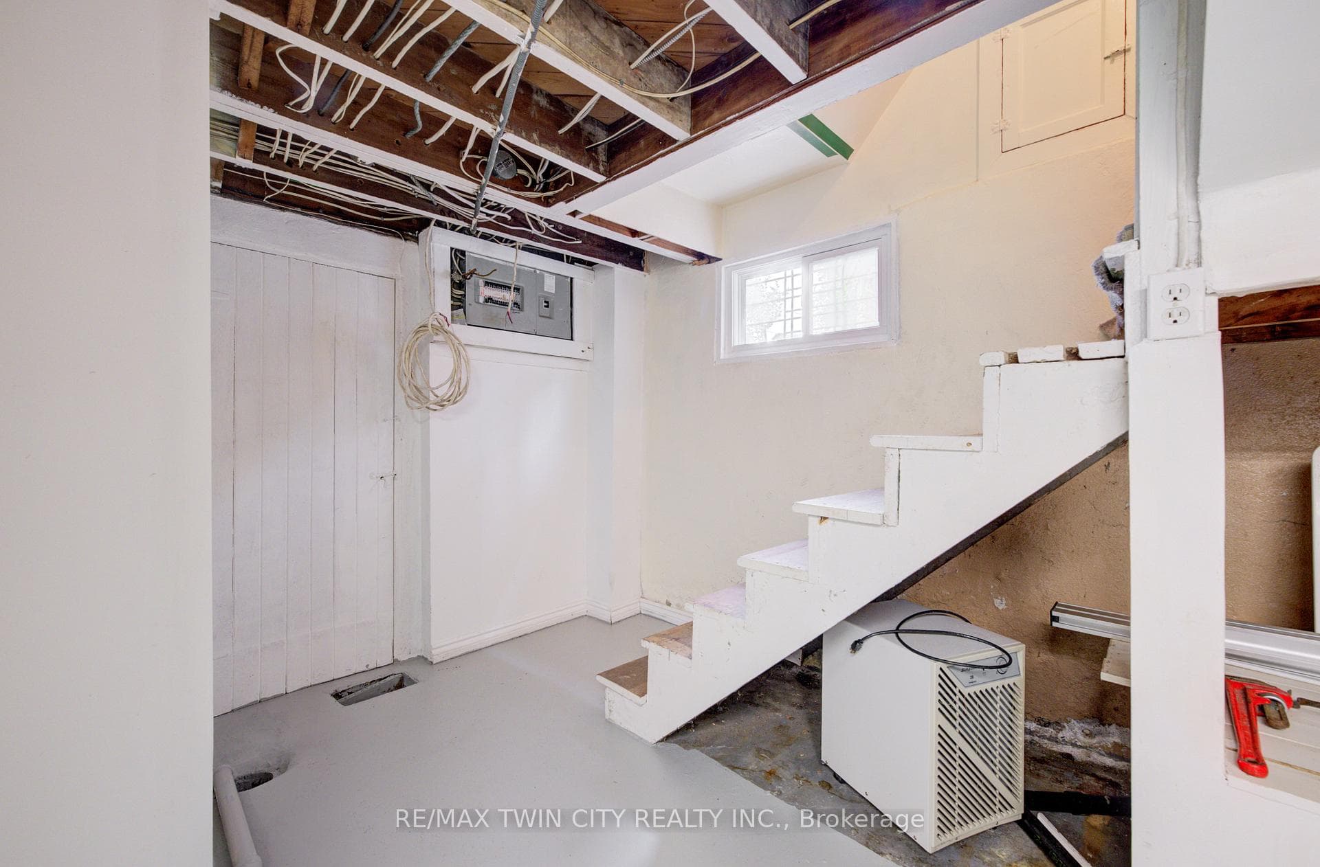 227 Lydia Street photo 26