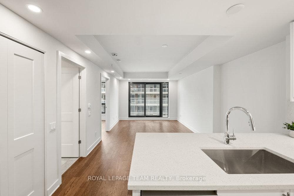 180 GEORGE Street Unit 704 photo 24