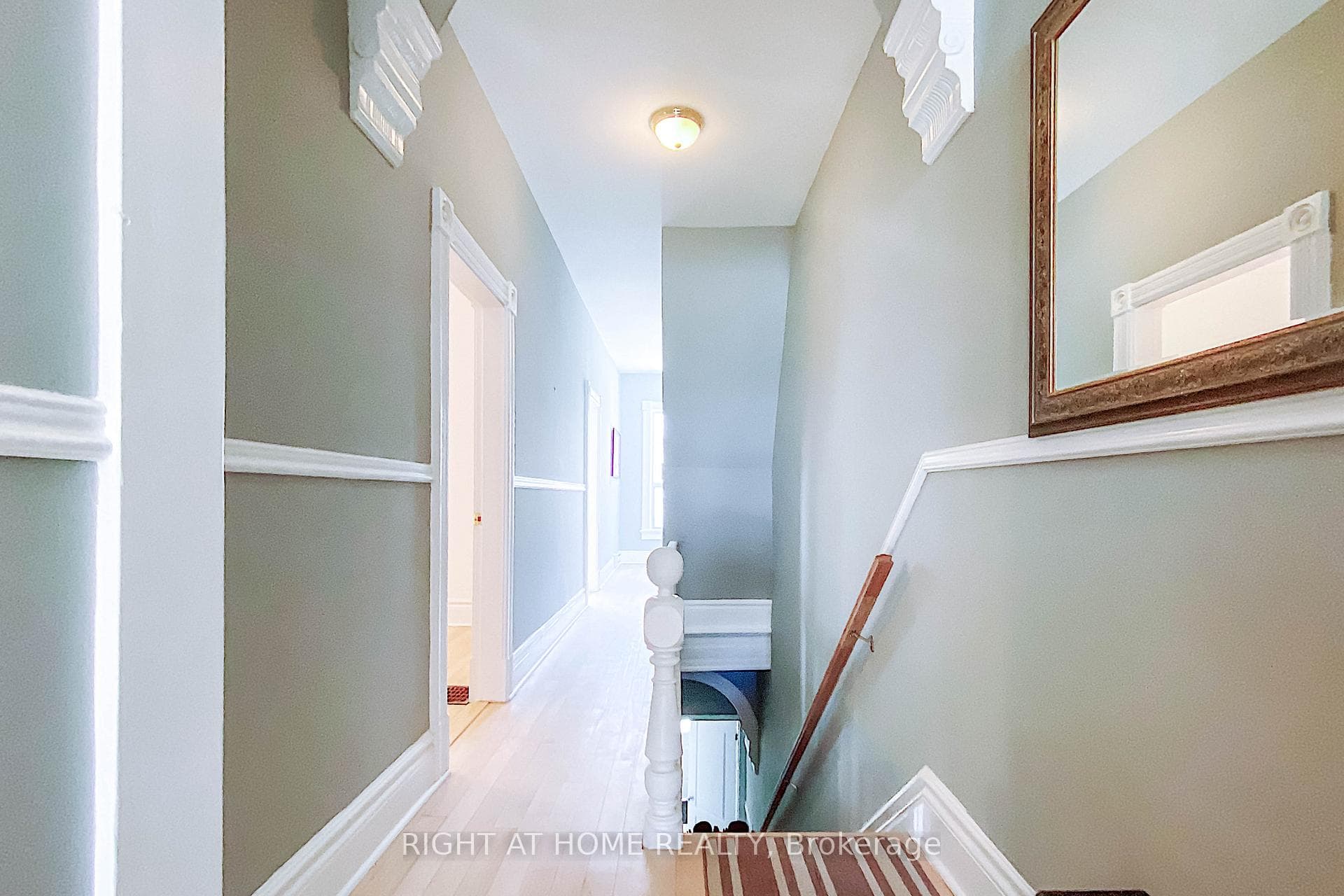 111 Gladstone Avenue photo 5