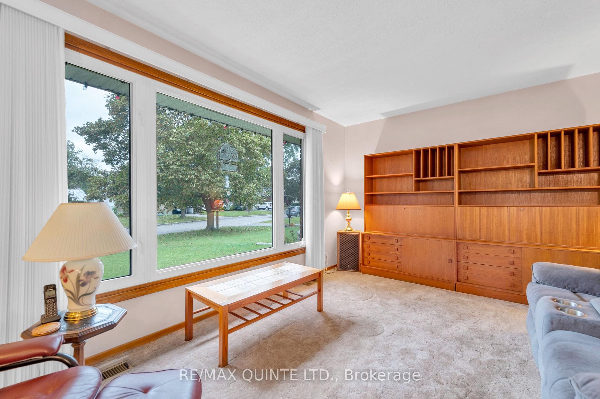 63 Nelles Avenue photo 6