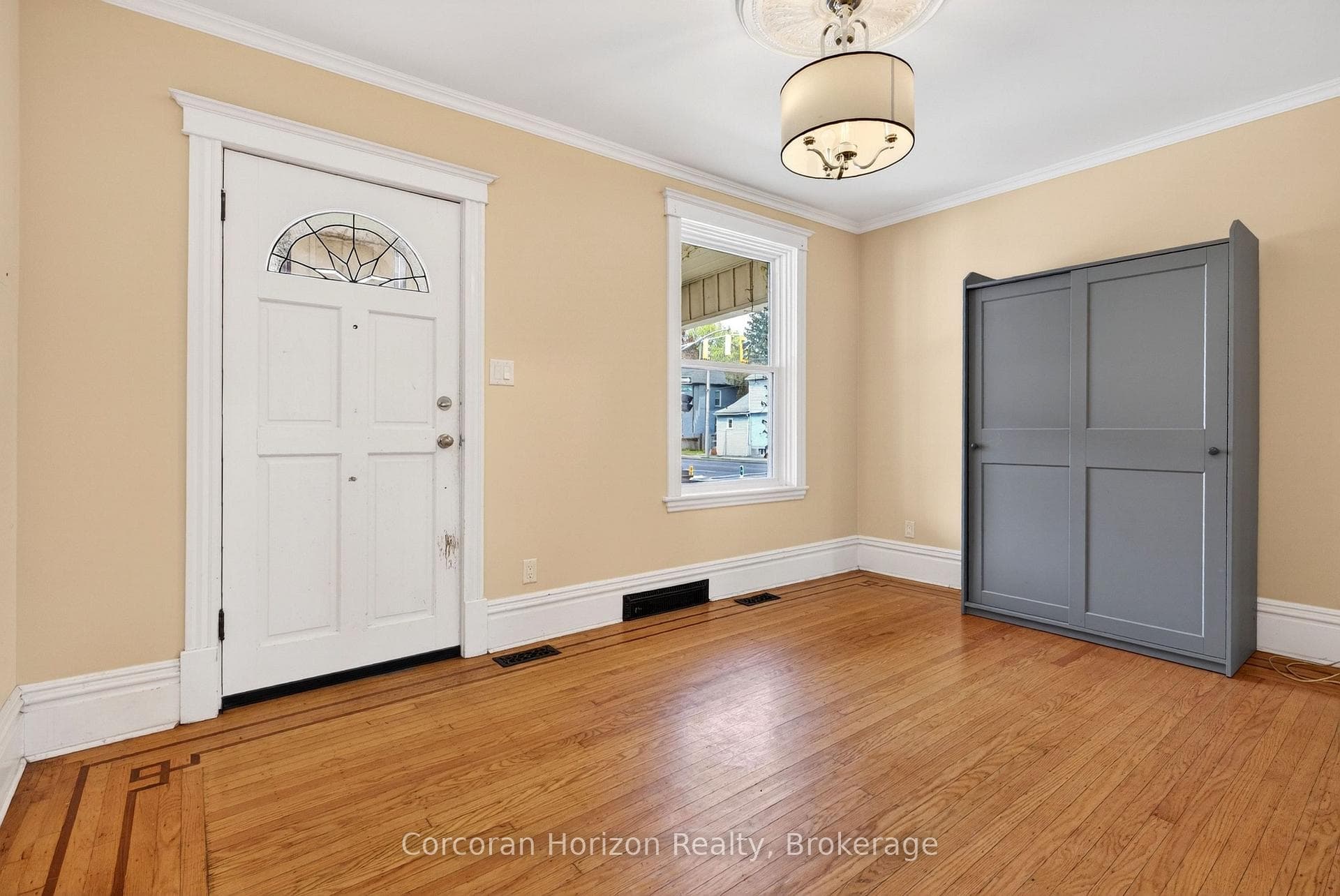 520 John Street photo 7