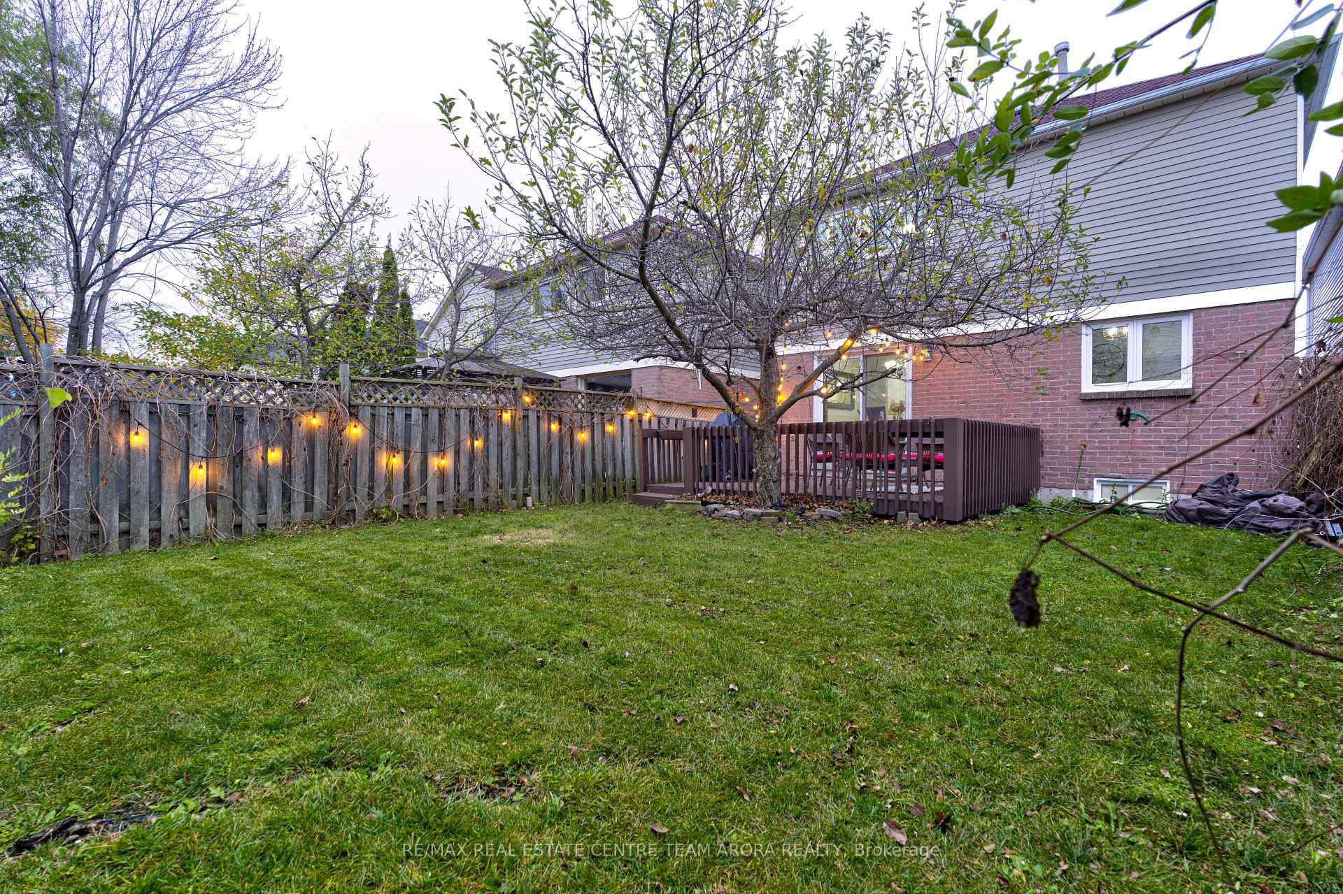 3181 Cambourne Crescent photo 33