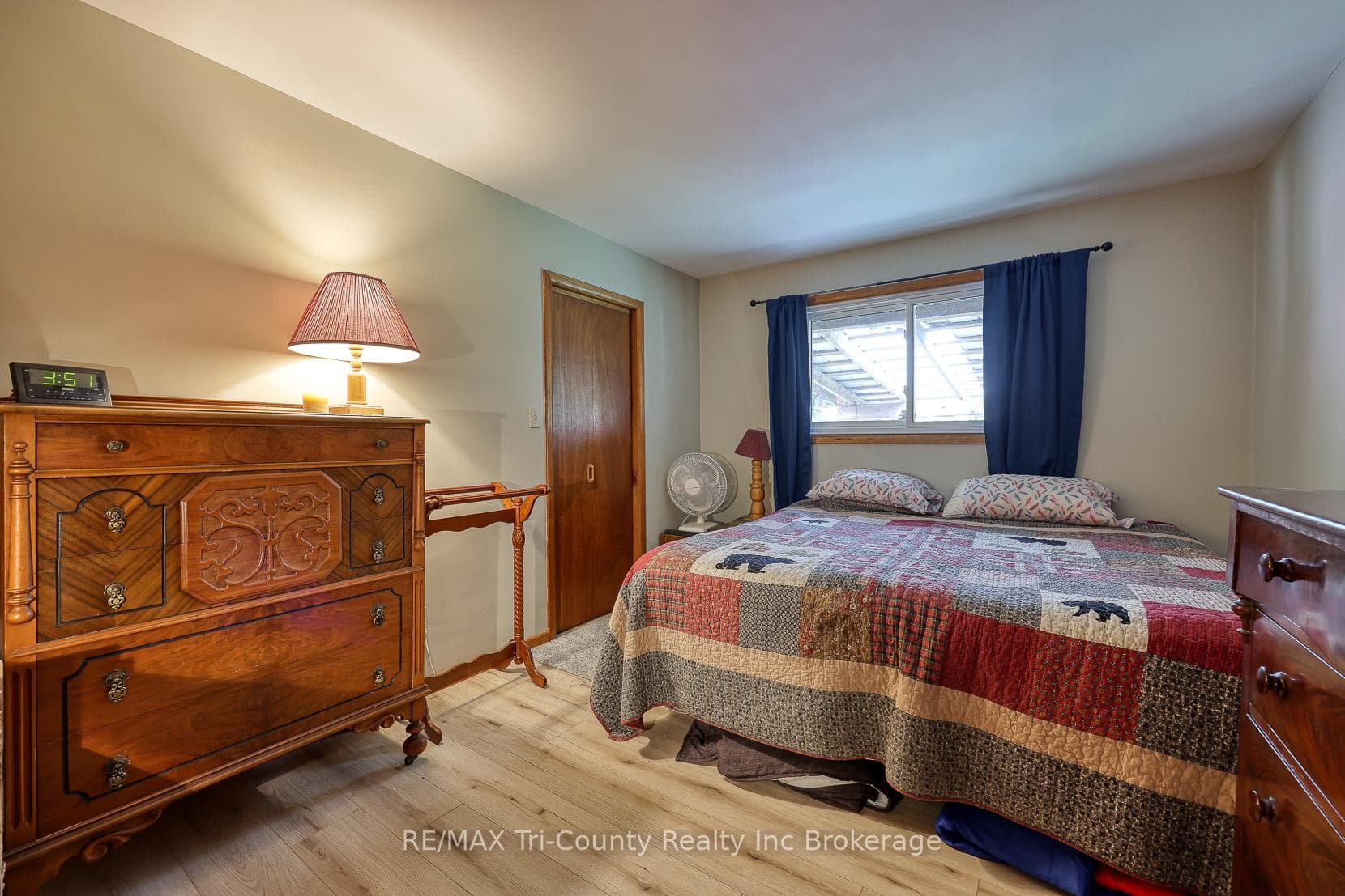 15 Peggy Avenue photo 17