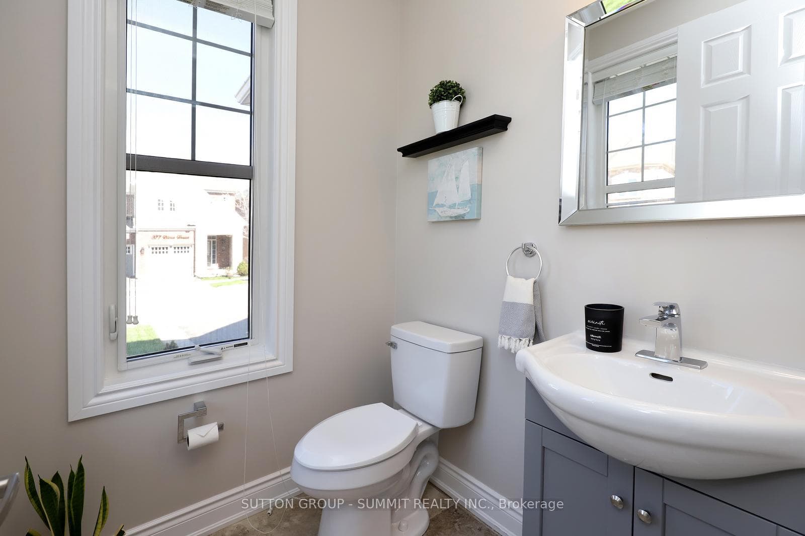 378 Blinco Terrace photo 19
