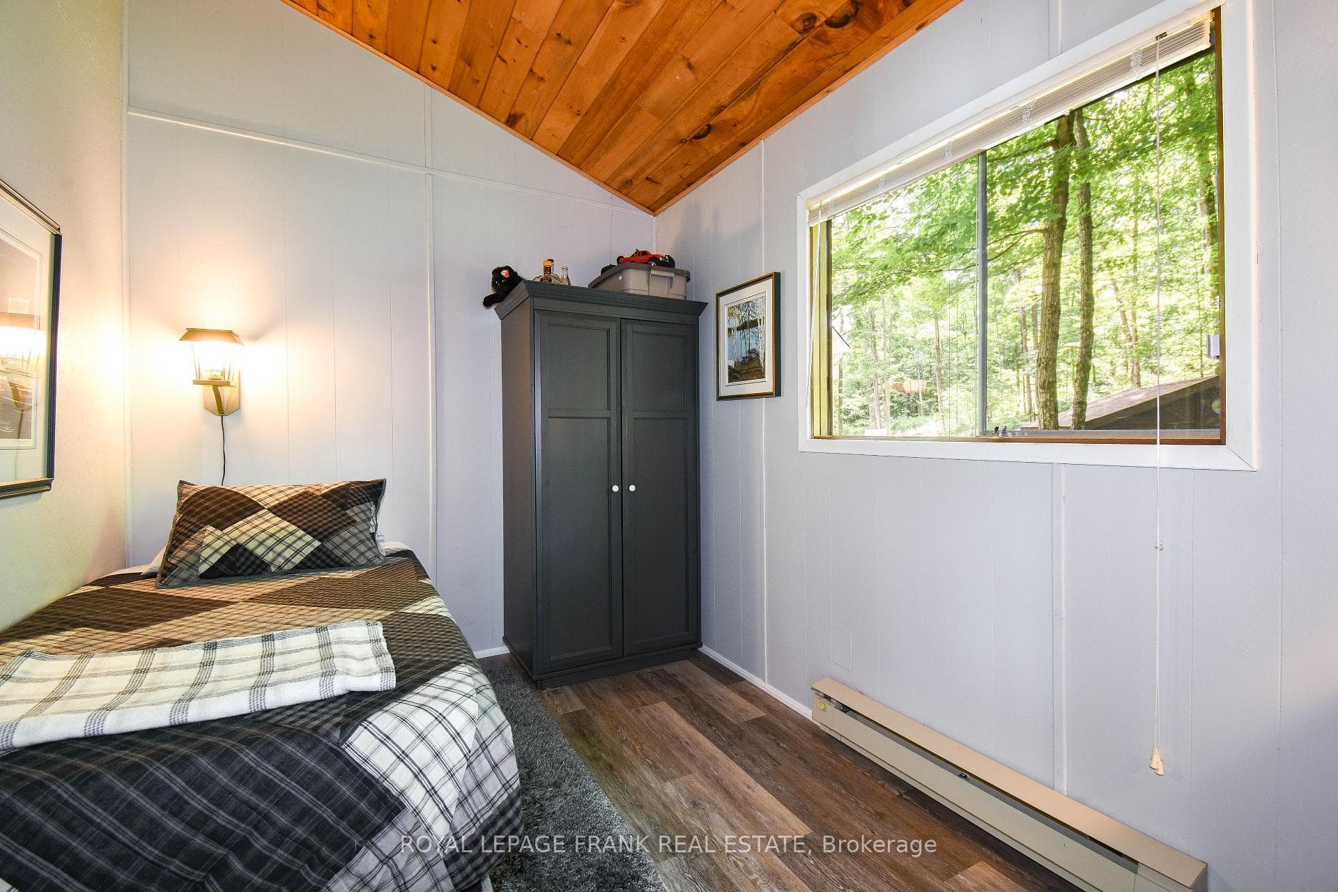 657 Skene Road photo 19
