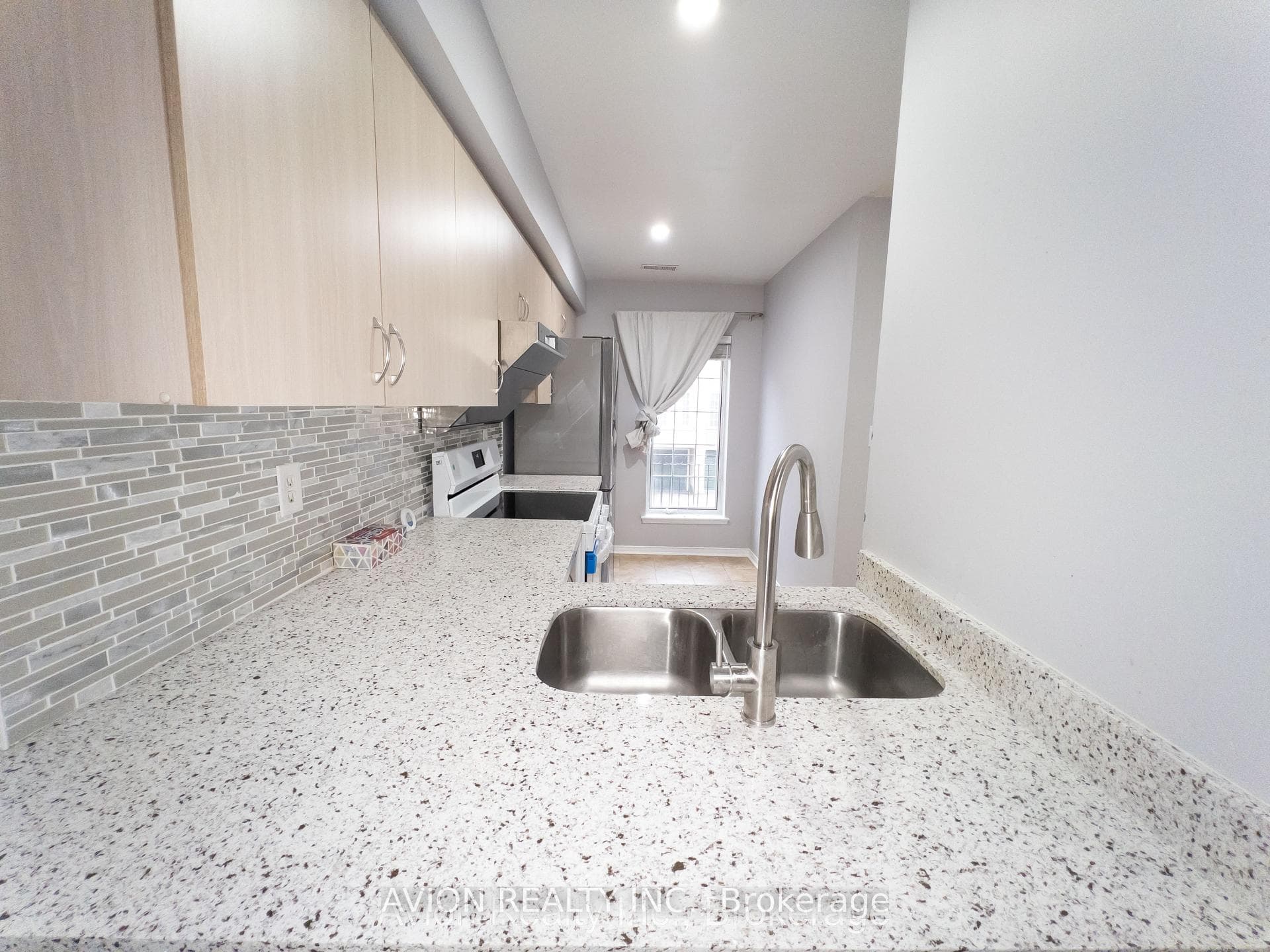 80 Strathaven Drive Unit 23 photo 4