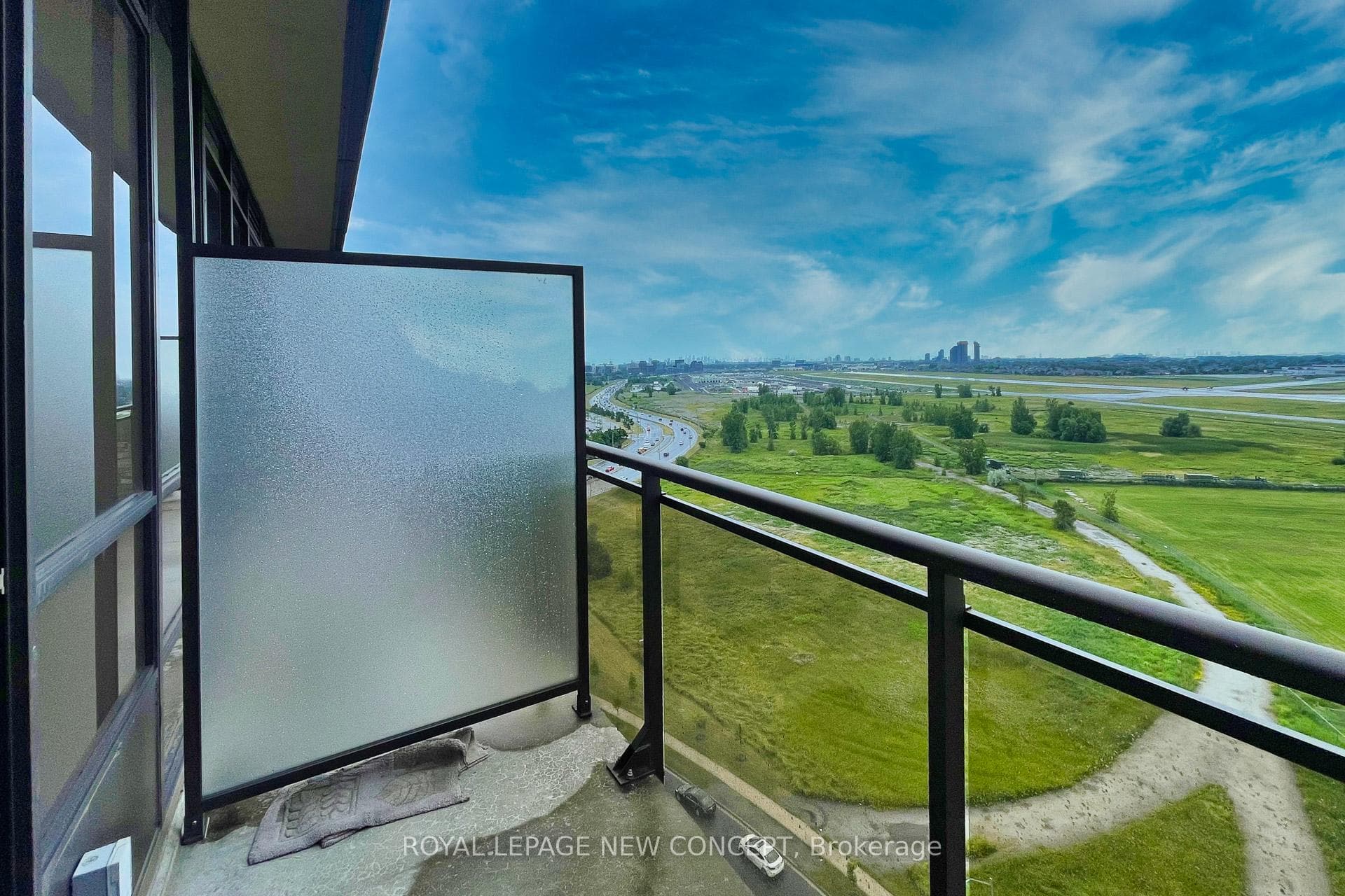 1070 Sheppard Avenue Unit PH8 photo 29