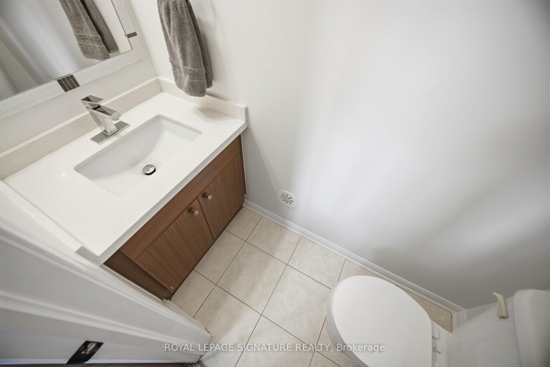 6020 Derry Road Unit 22 photo 33