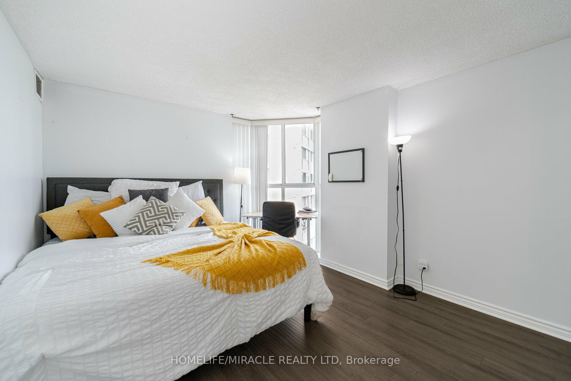 25 Trailwood Drive Unit 1506 photo 23