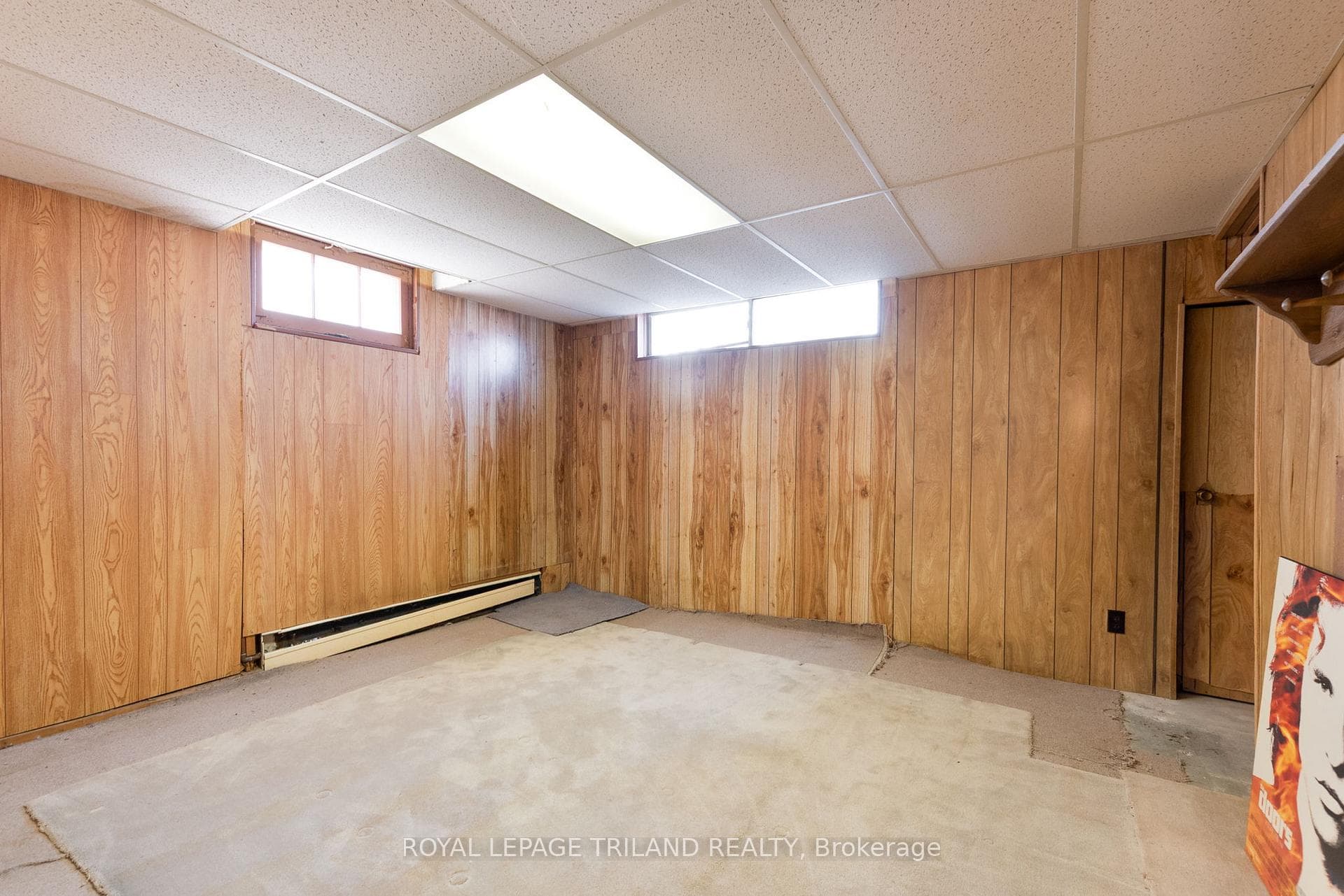 369 Dieppe Street photo 16
