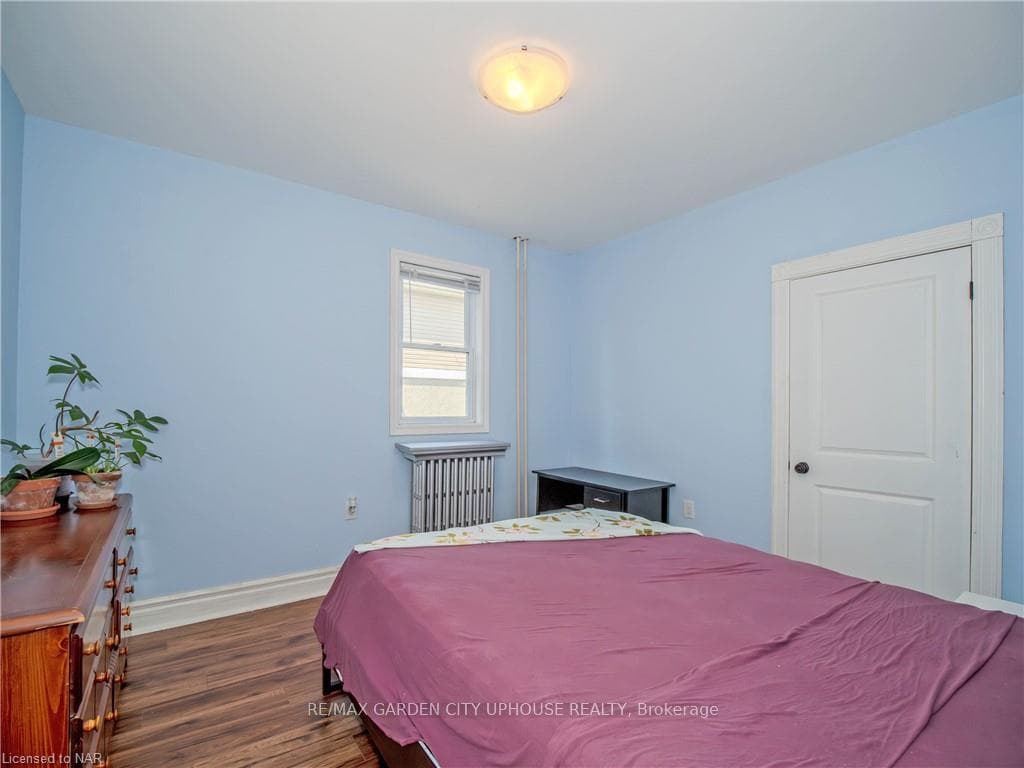 11 BESSEY Street photo 9