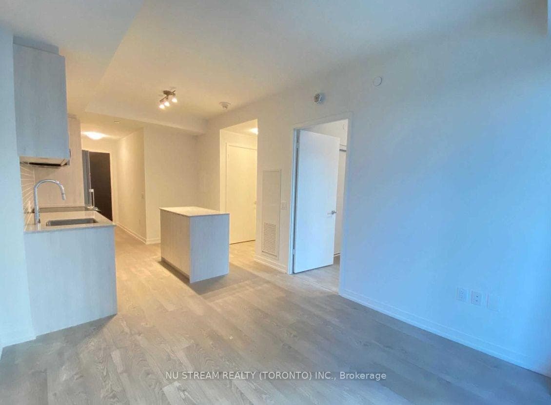 8868 Yonge Street Unit 201E photo 5