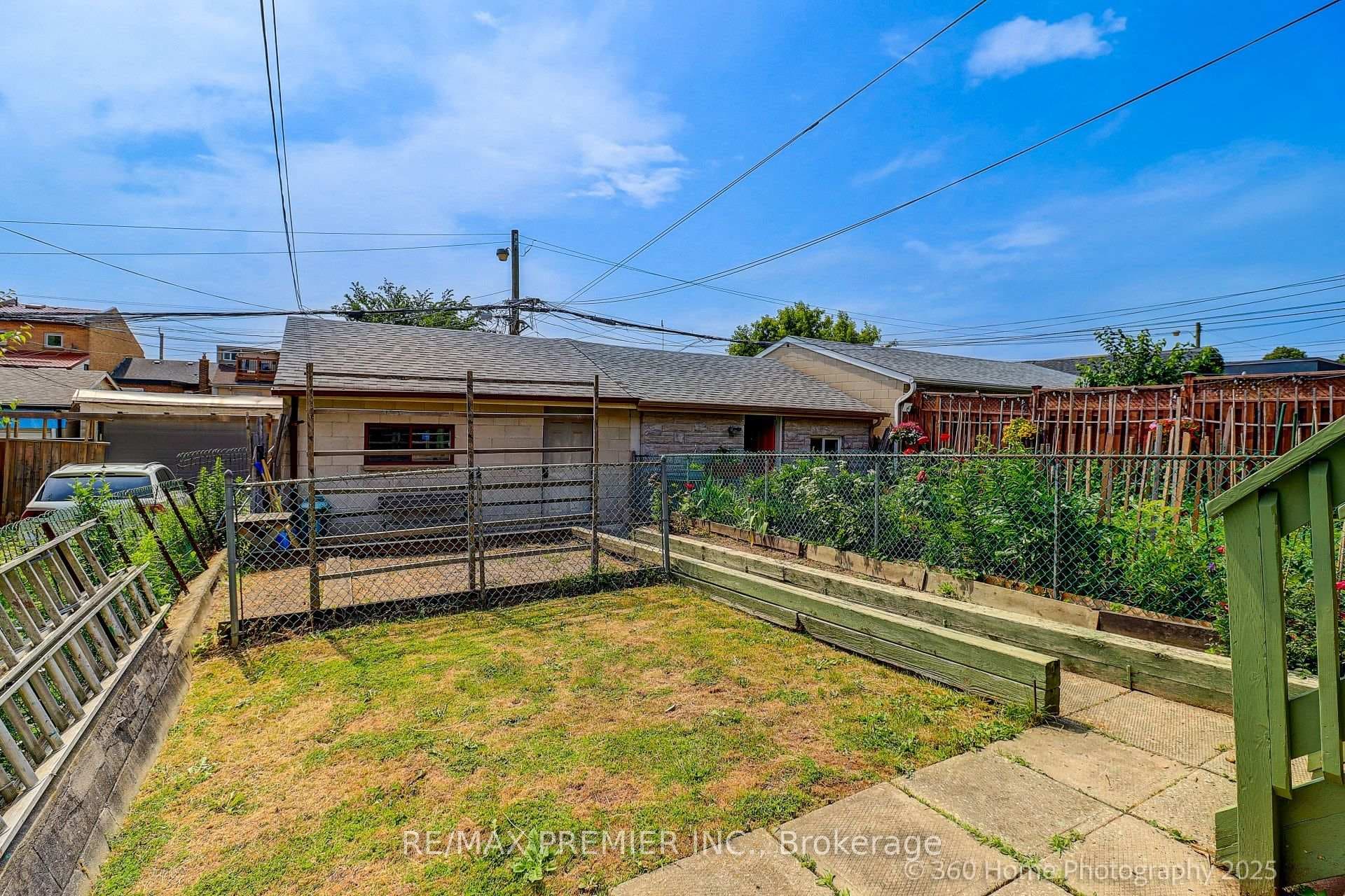 112 Caledonia Road photo 20
